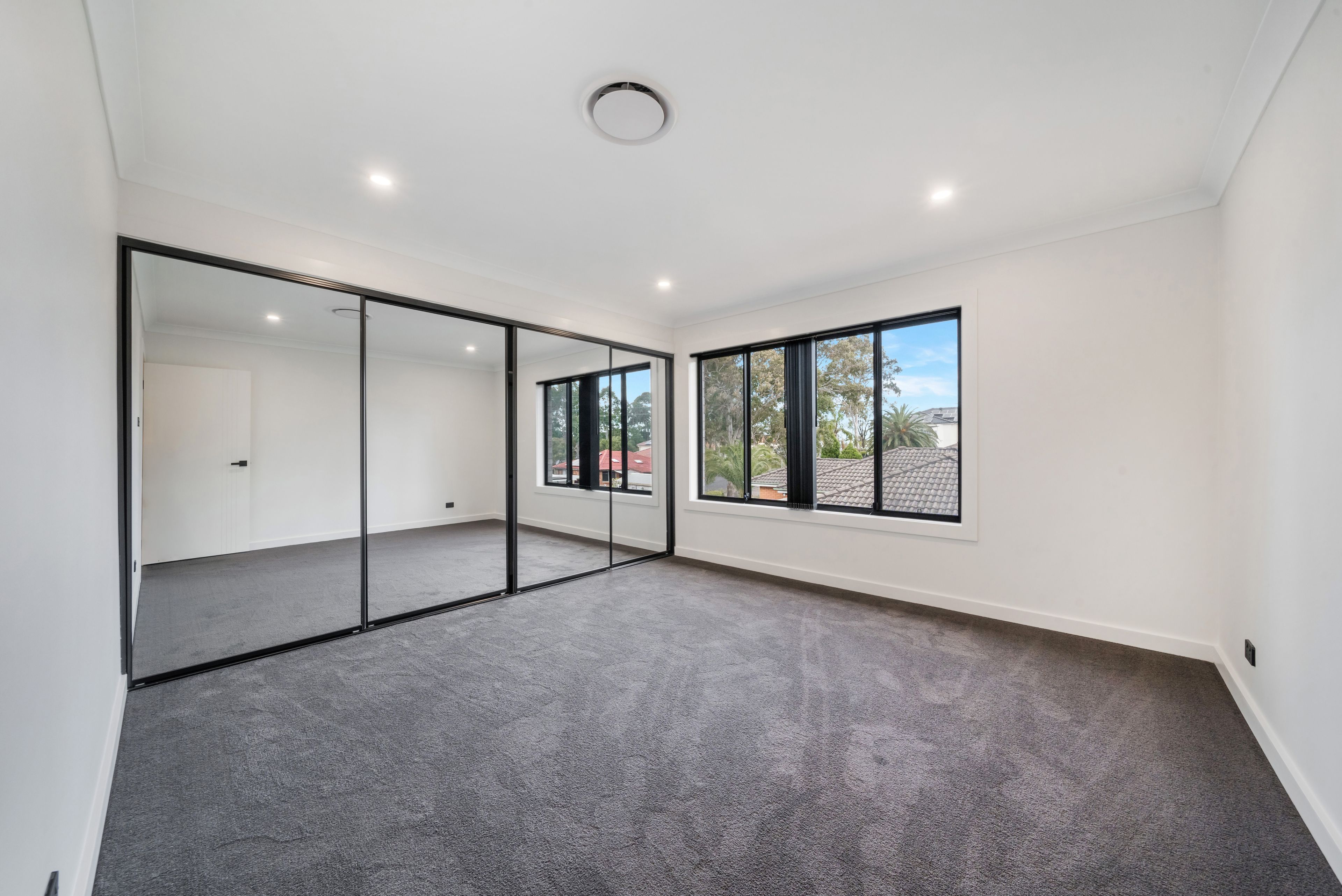 72 Oliveri Crescent — photo 17 of 19