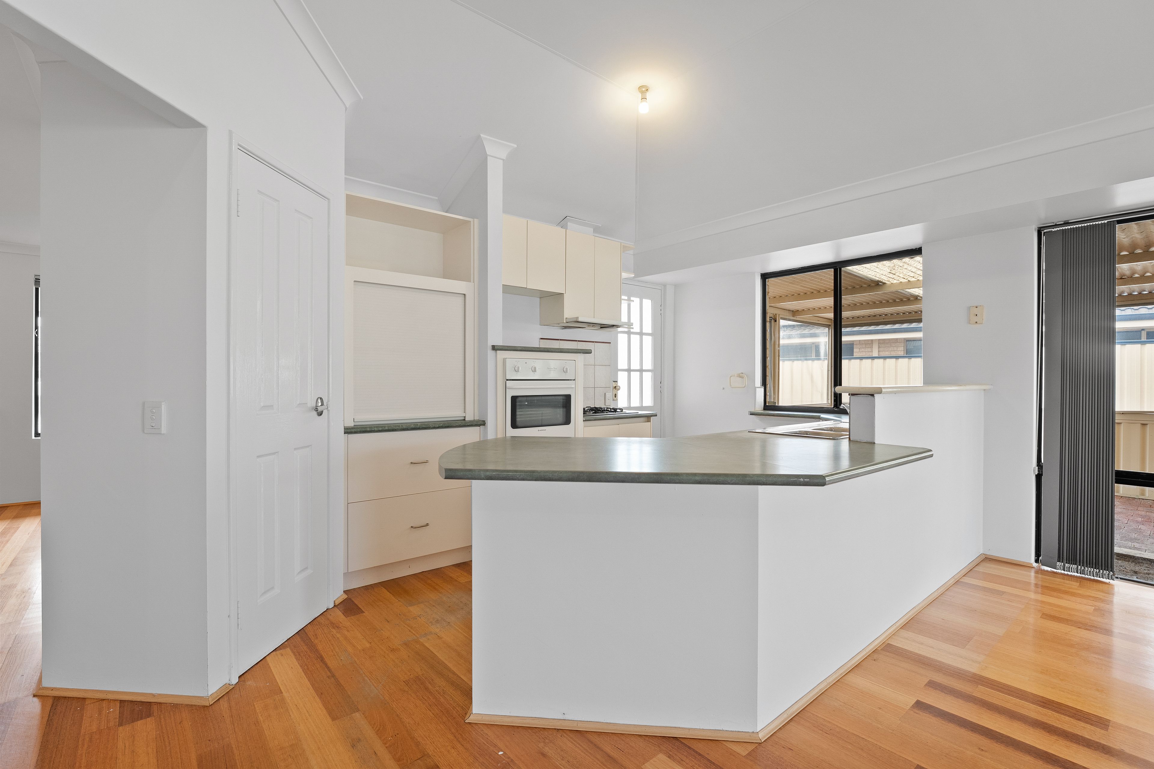 2 Grampian Court, Cooloongup, WA 6168