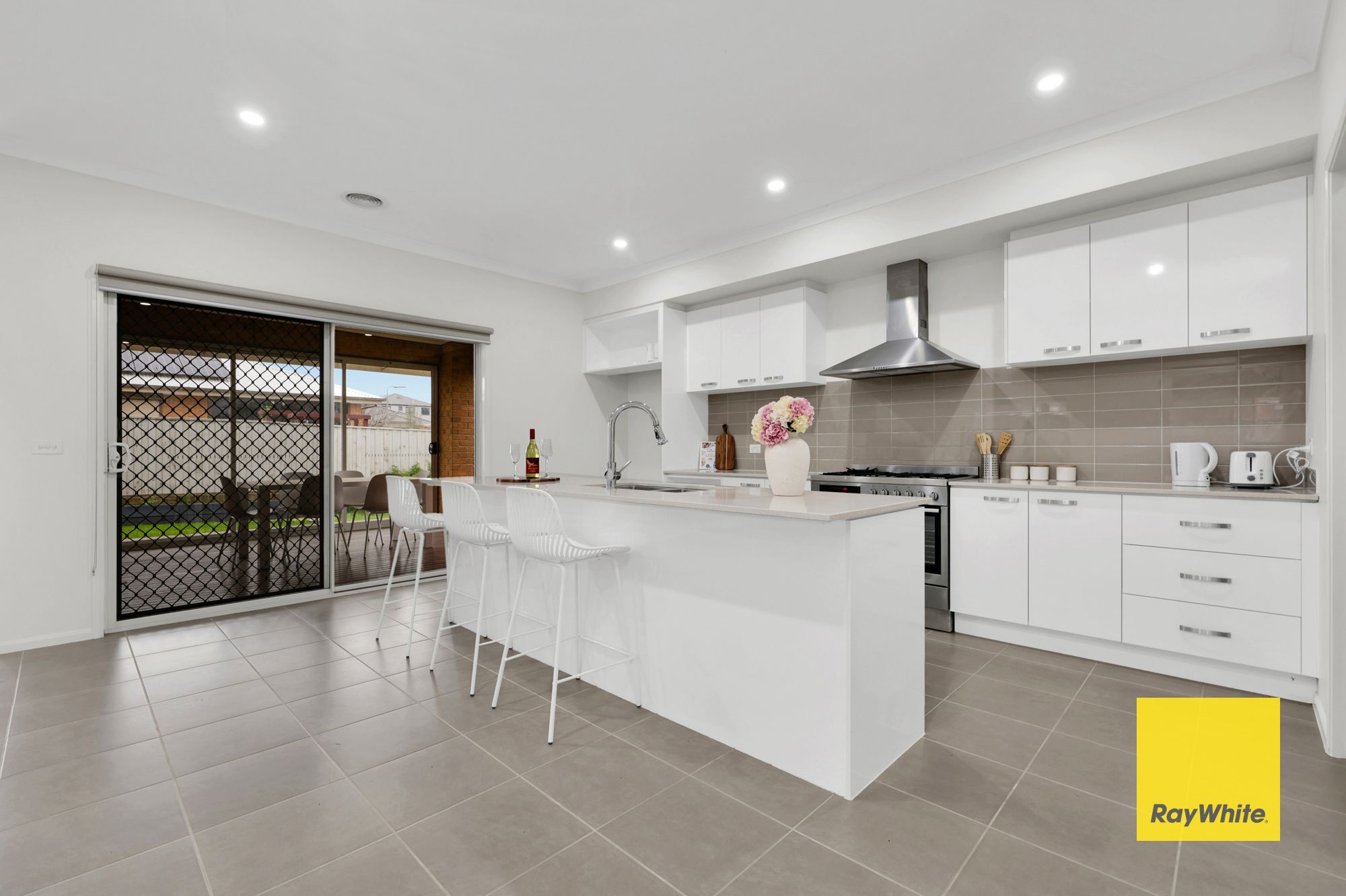 92 Sackville Street — photo 4 of 29