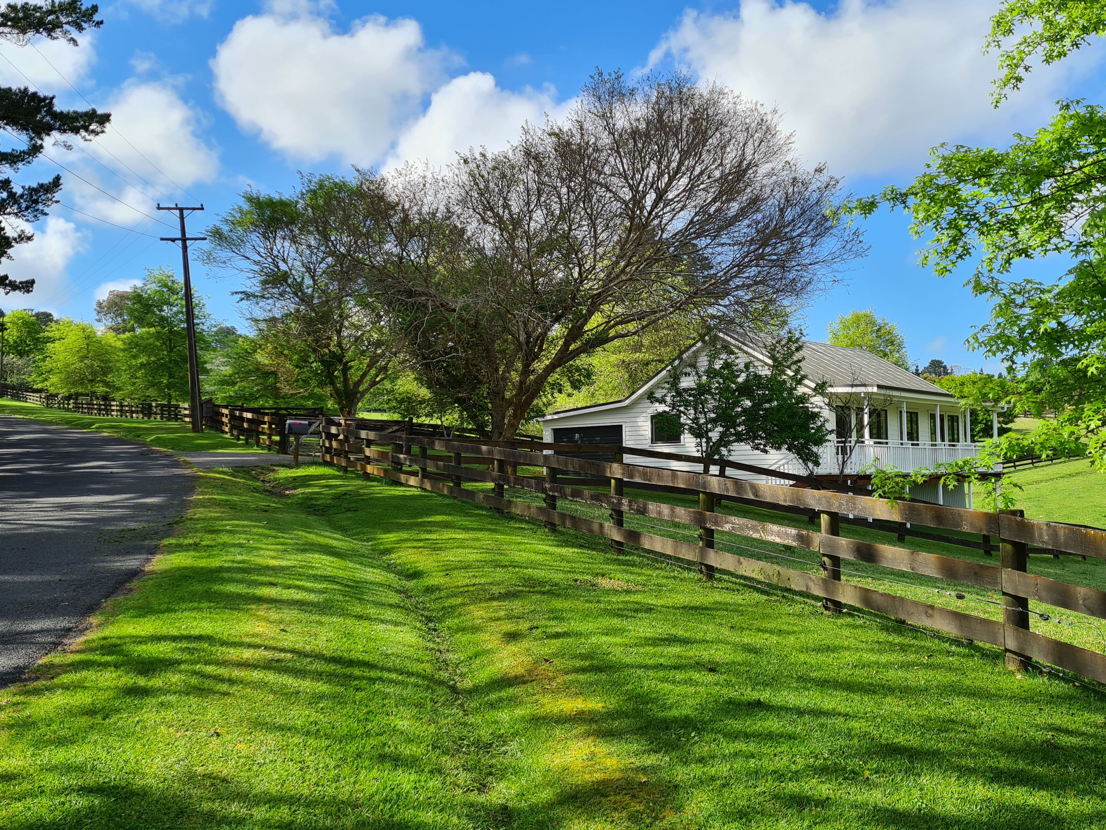 33a Hardens Lane, Paremoremo, North Shore City