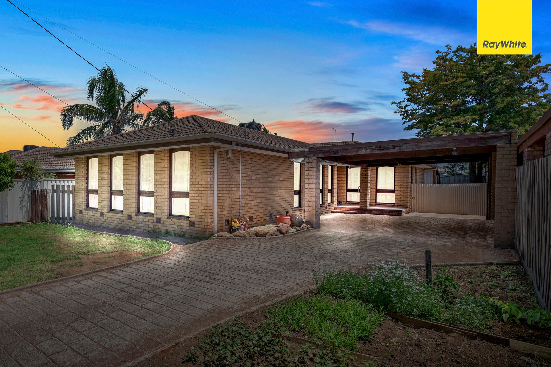 28 Eaton Street, Melton South VIC 3338