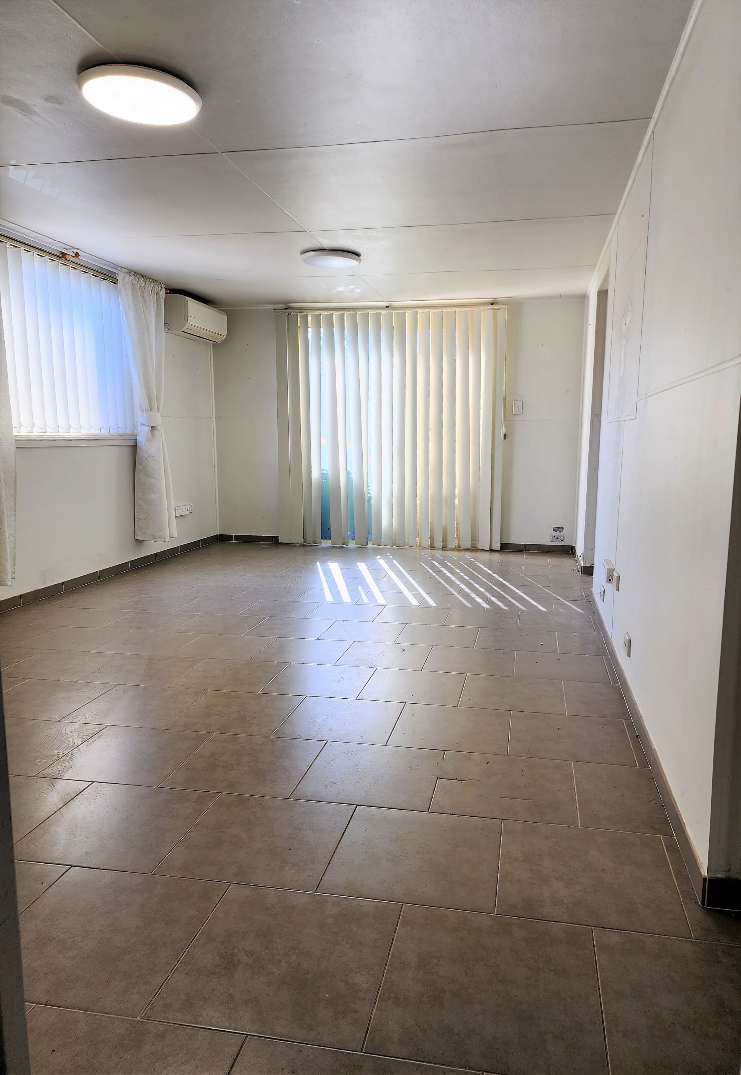 2A Cluden Close — photo 3 of 5