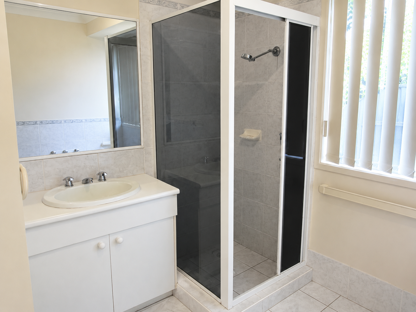 39 Bombala Street — photo 4 of 4