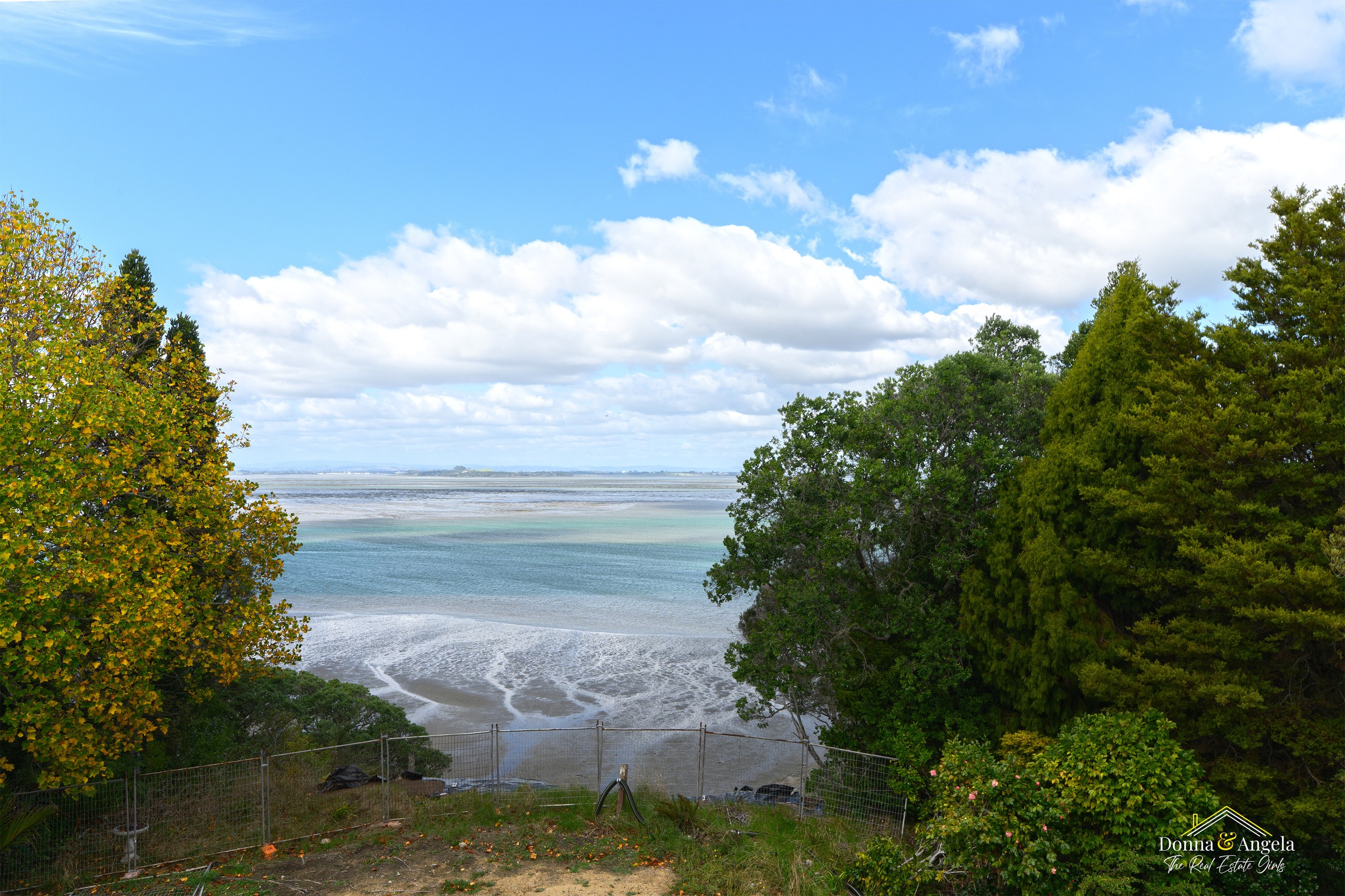 123 Wood Bay Road, Titirangi, Waitakere City