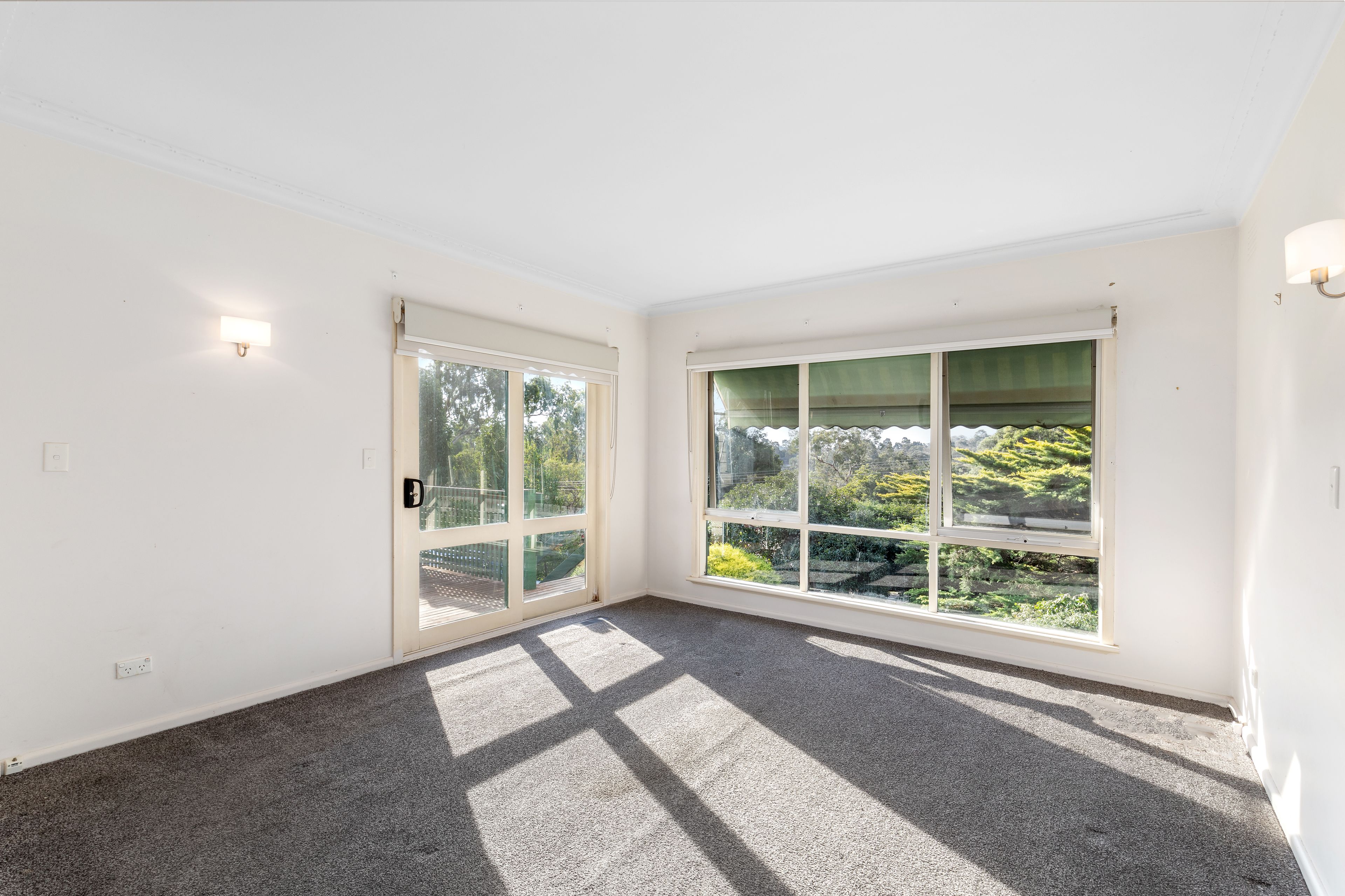 128 Brougham Street — photo 4 of 10