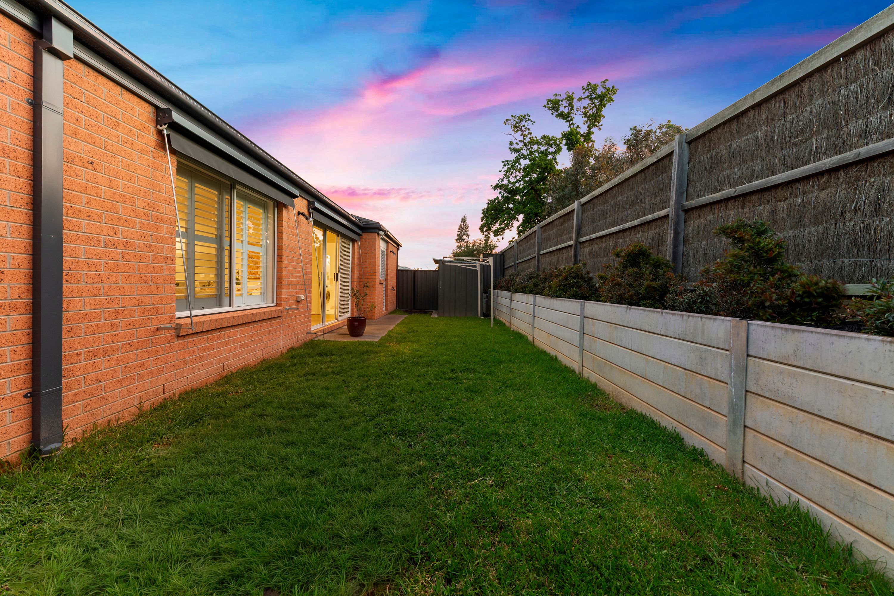 4 Addison Close — photo 17 of 22