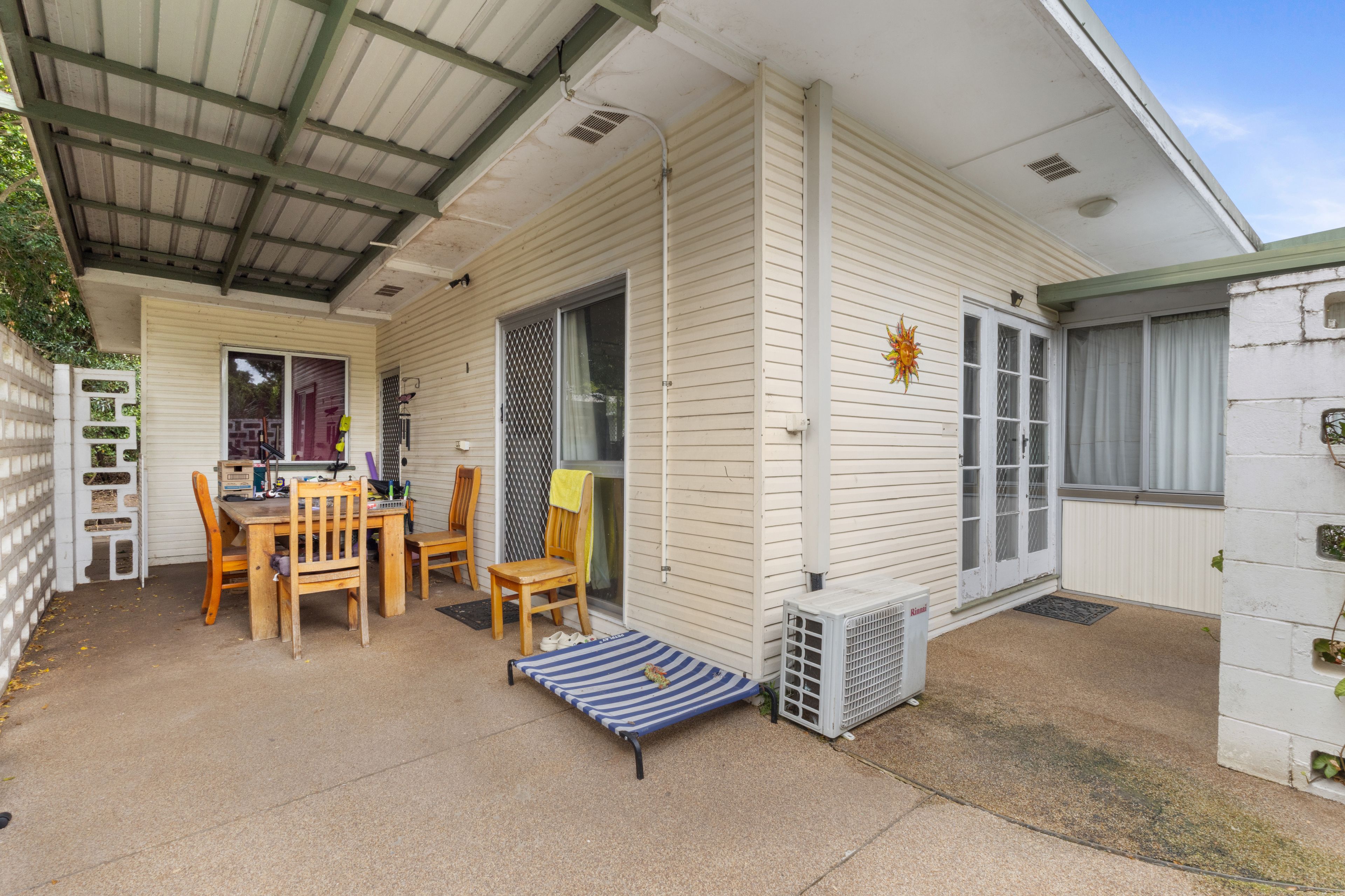 35 Helles Street — photo 13 of 17