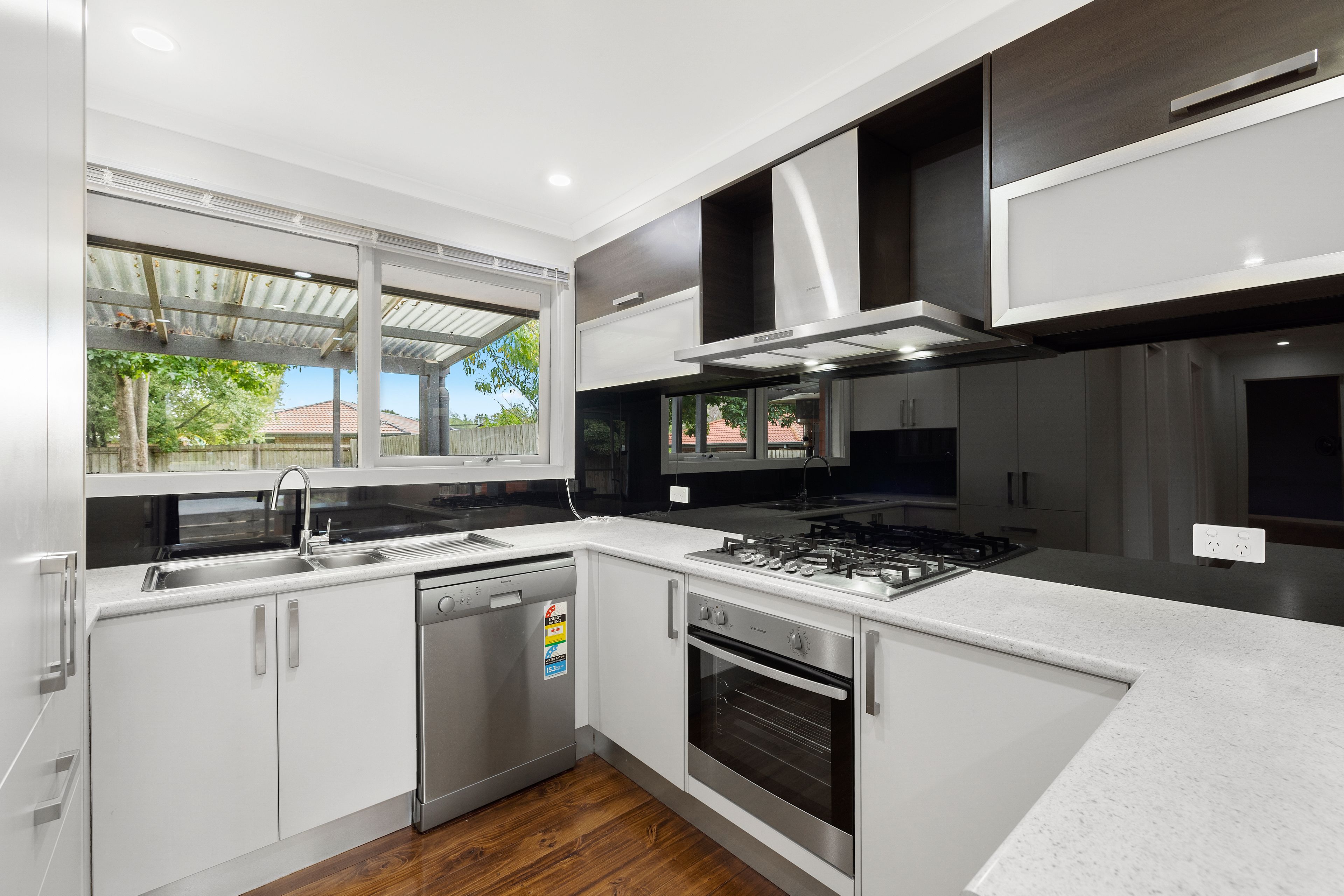 2/5 Elmhurst Road, Bayswater North, VIC 3153
