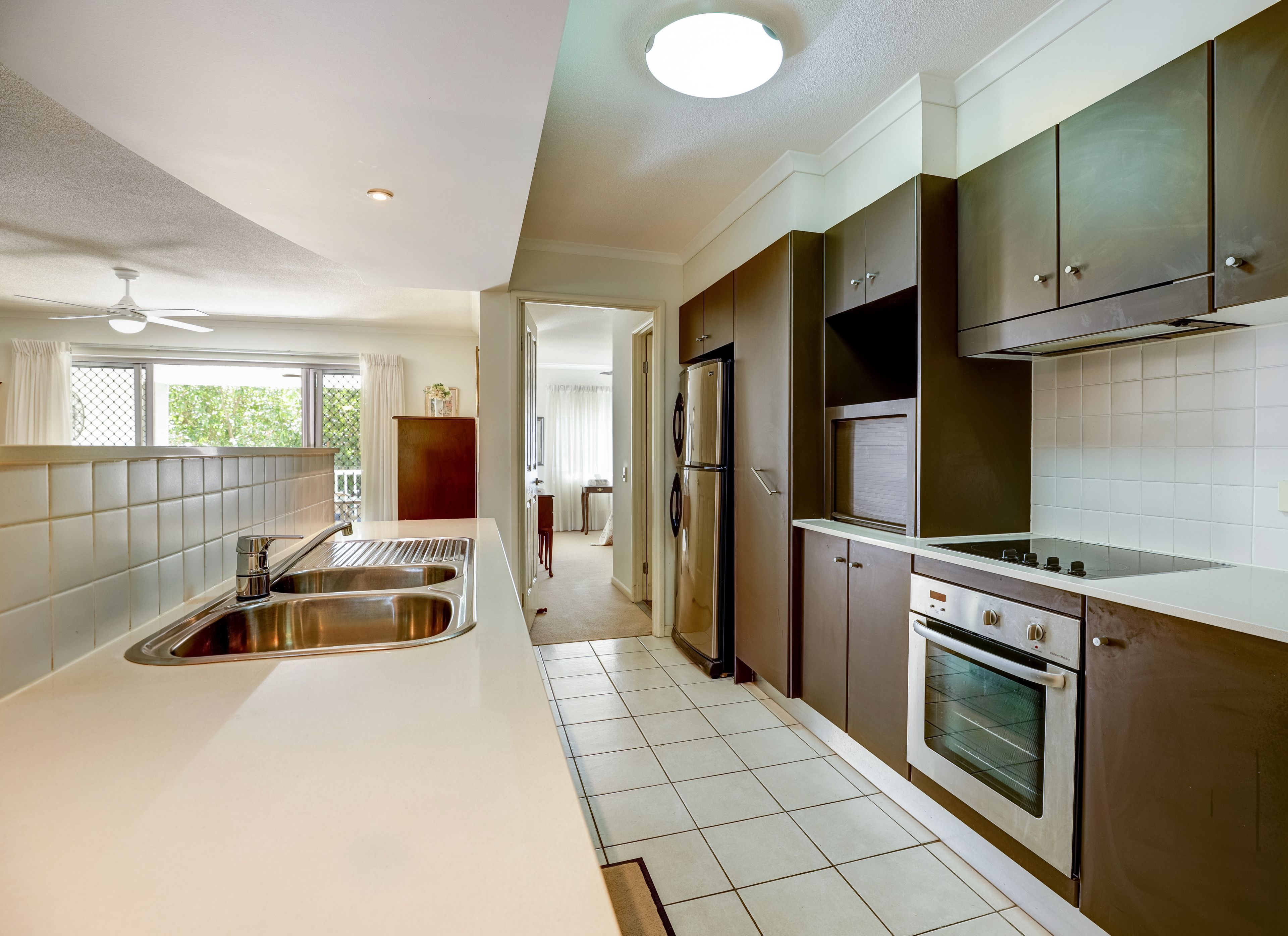 2/1 Riverwalk Avenue, Robina, QLD 4226