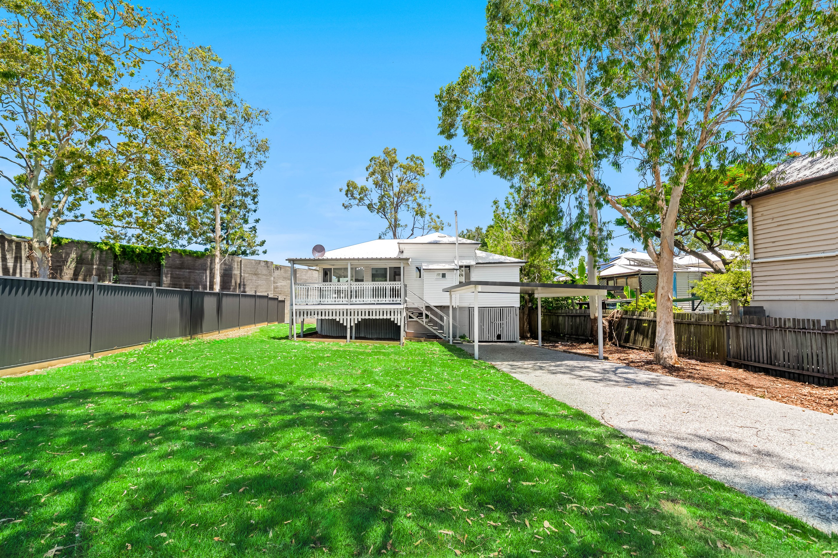 61 Bledisloe Street, Fairfield, QLD 4103