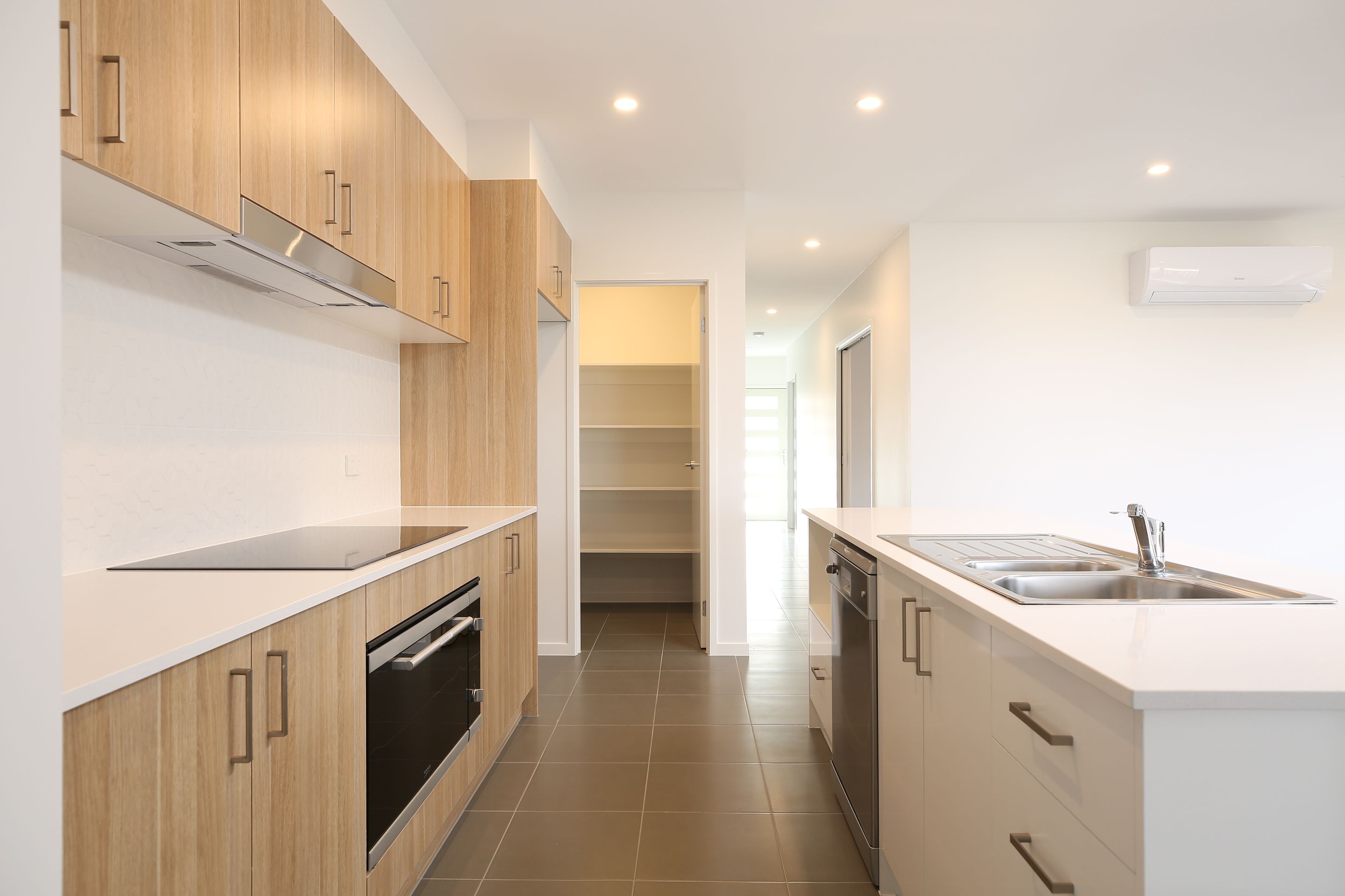 93 Ascot Gardens Drive, Delacombe, VIC 3356