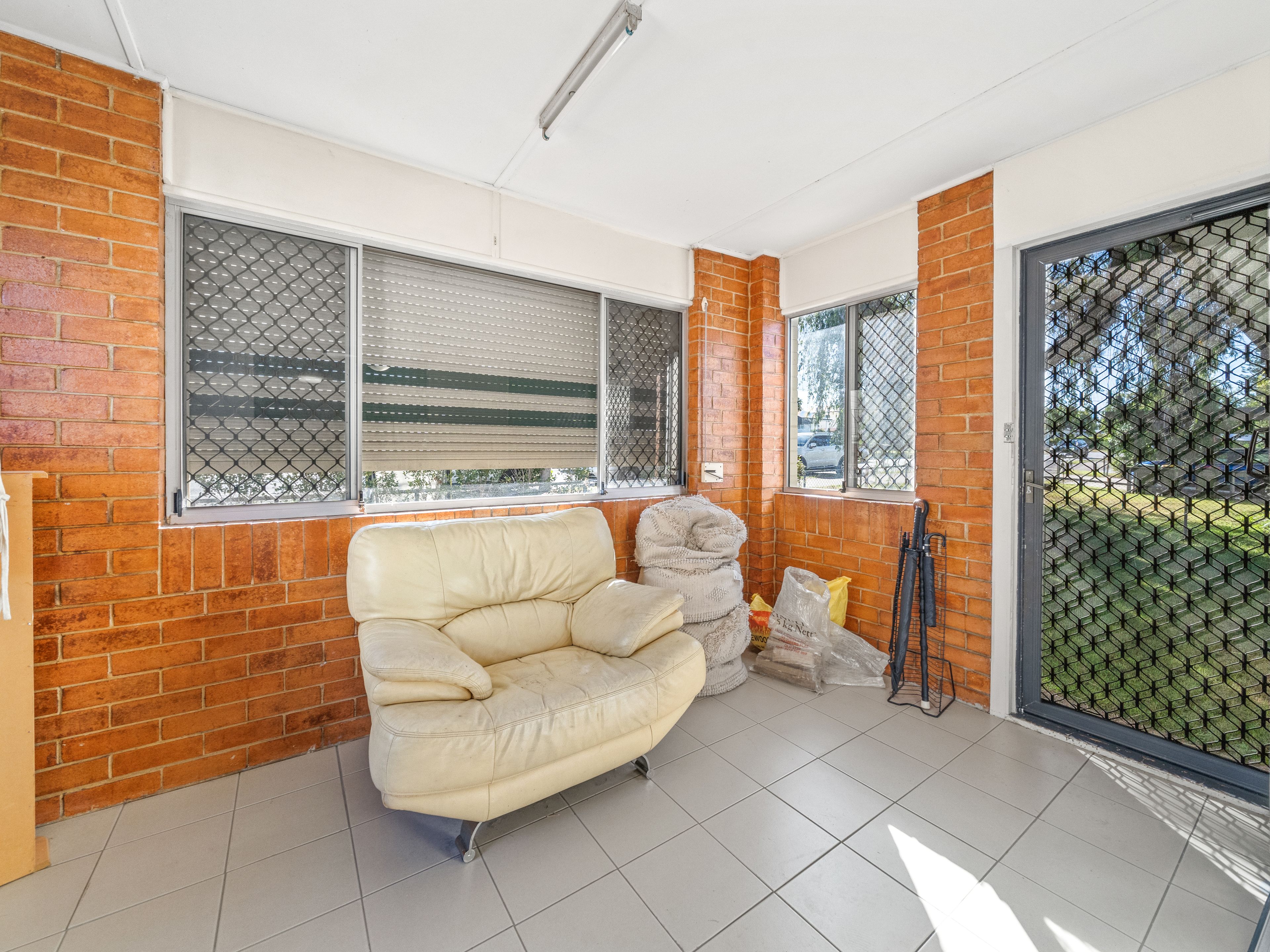 42 Raceview Street, Raceview, QLD 4305