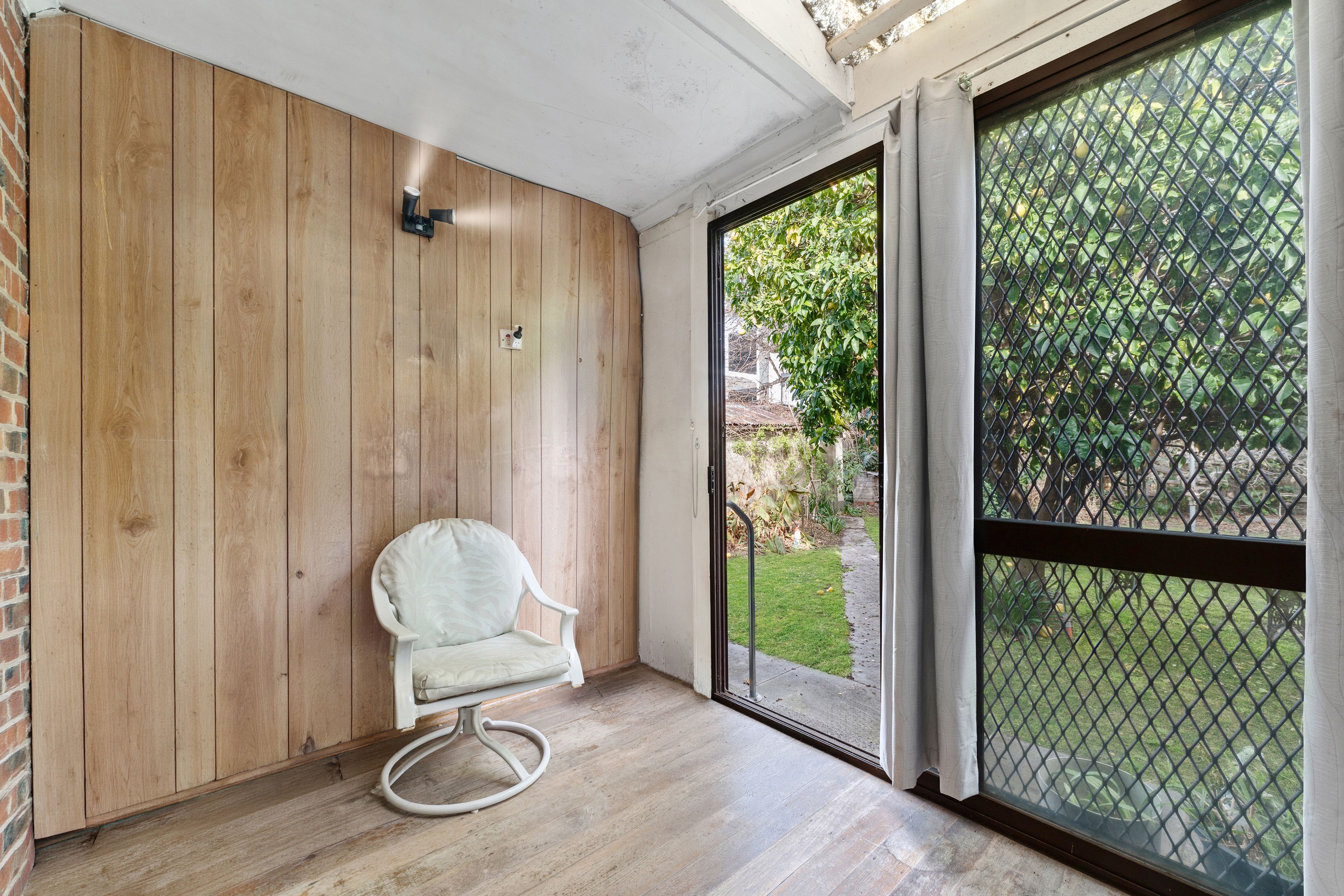 16 Barker Street — photo 13 of 18