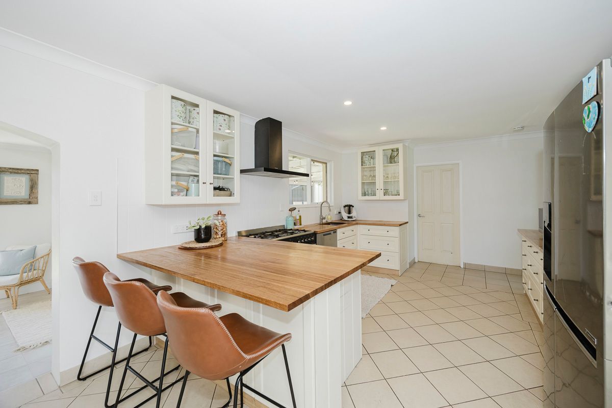 11 Mitchell Place — photo 8 of 27