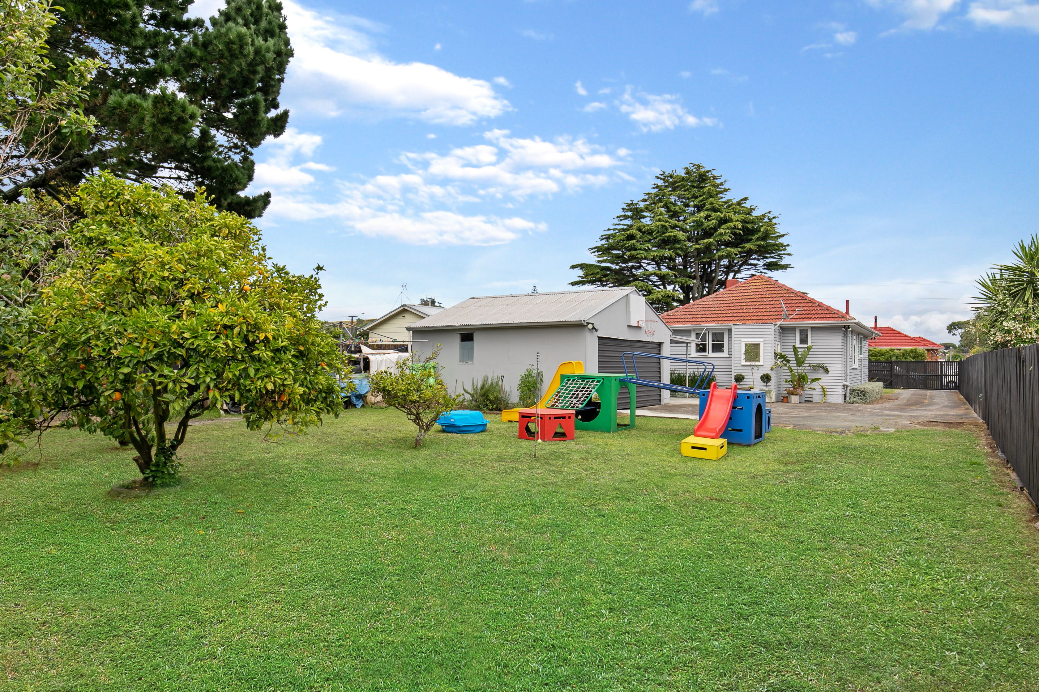 18 Crawford Avenue, Mangere Bridge, Manukau City