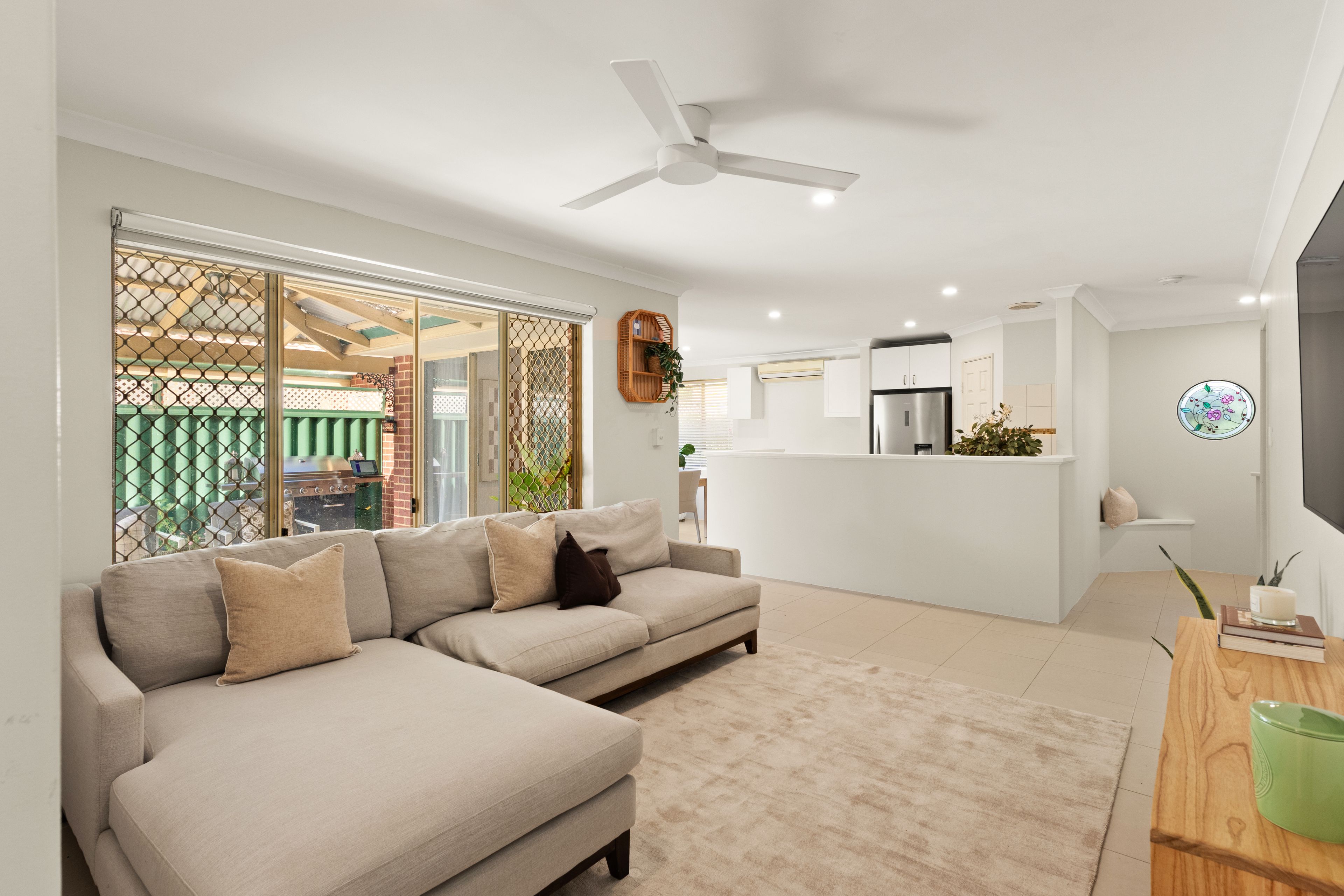 2/1 Langley Place — photo 11 of 19