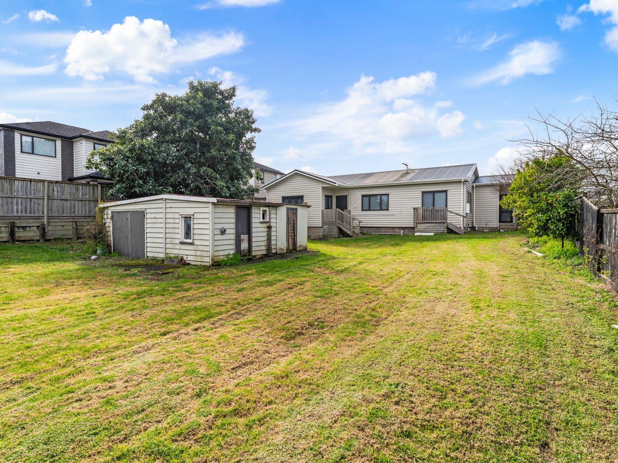 5 Waiari Road, Conifer Grove, Manukau City