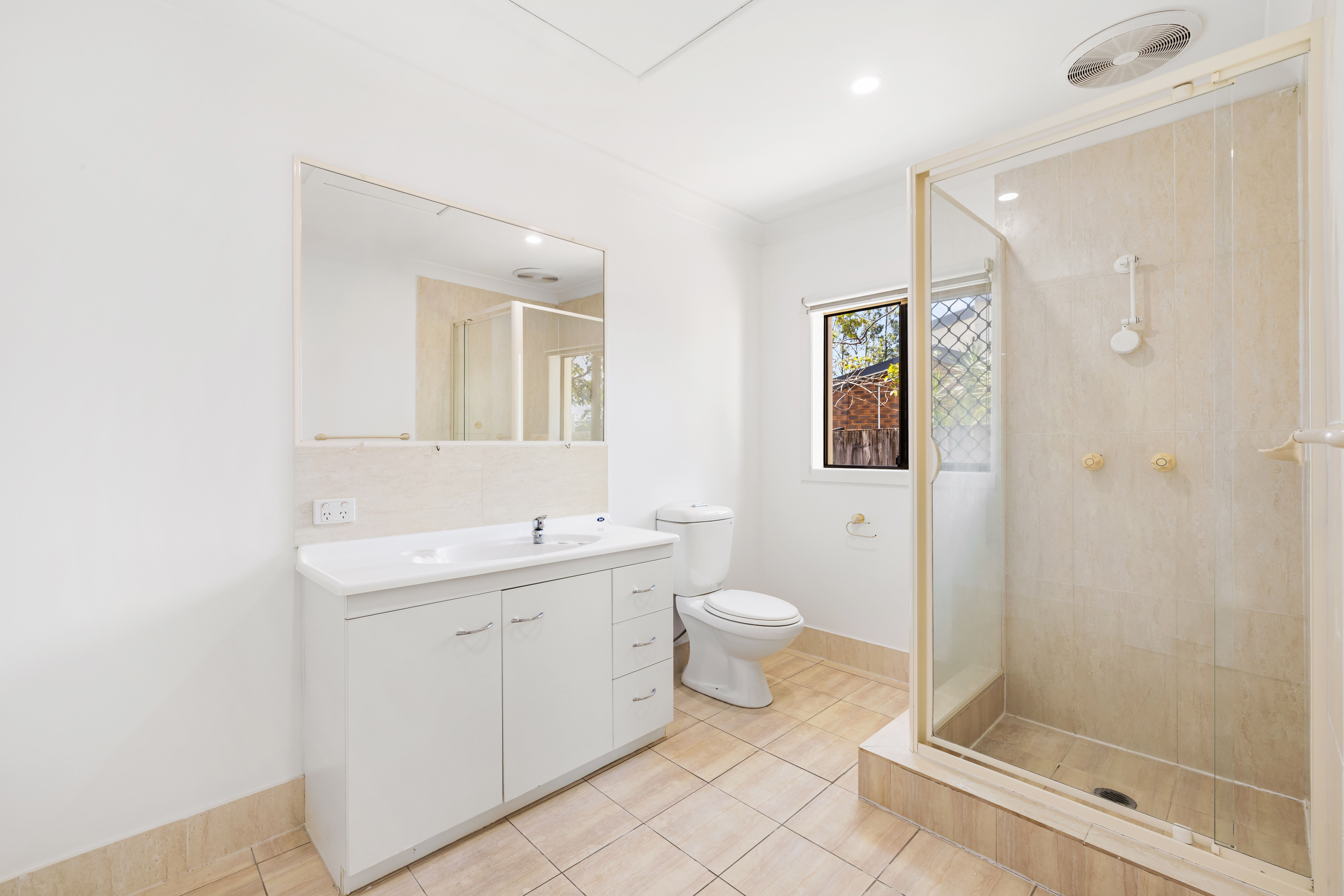 6 Booral Street — photo 12 of 19