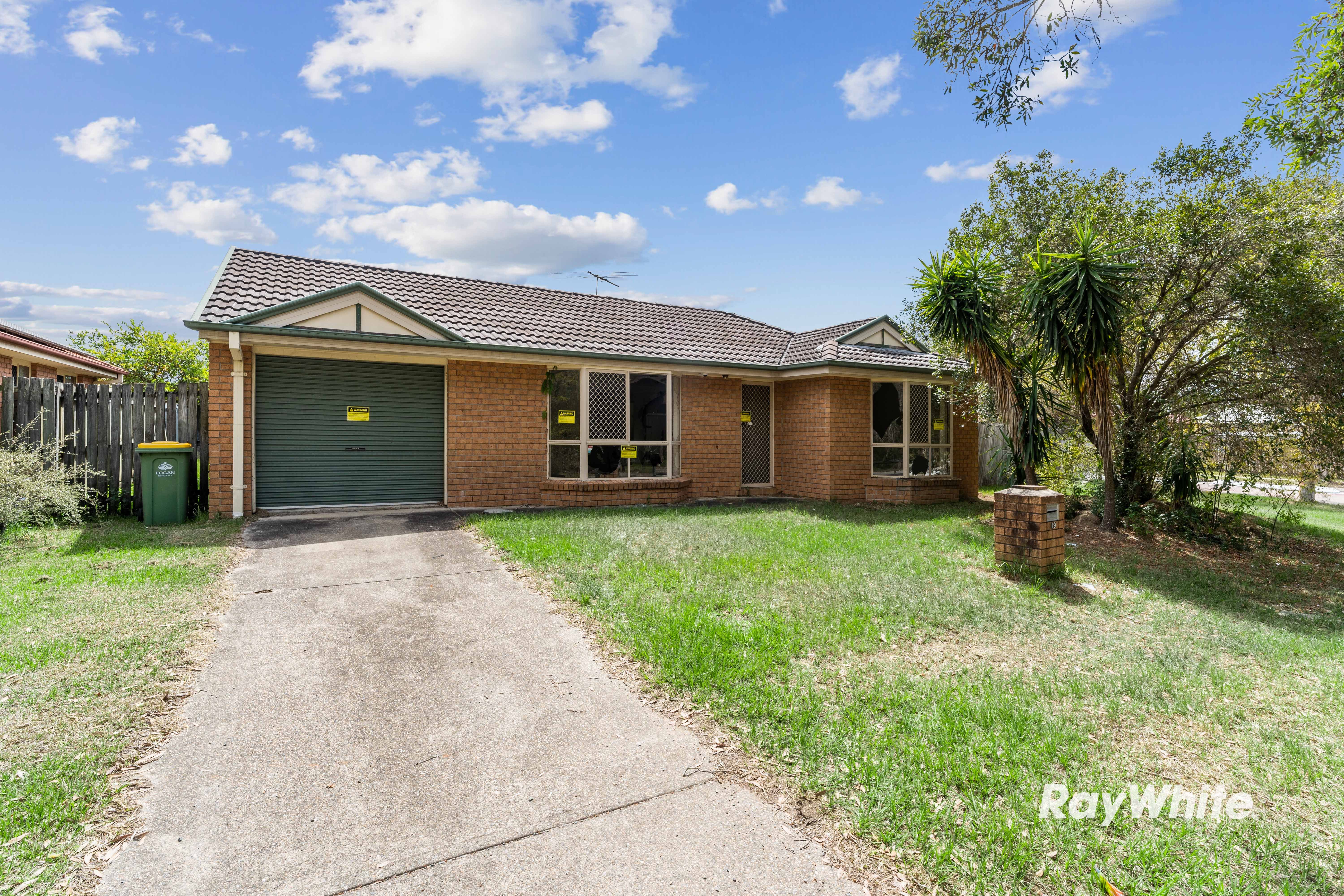 19 Billabong Drive, Crestmead, QLD 4132