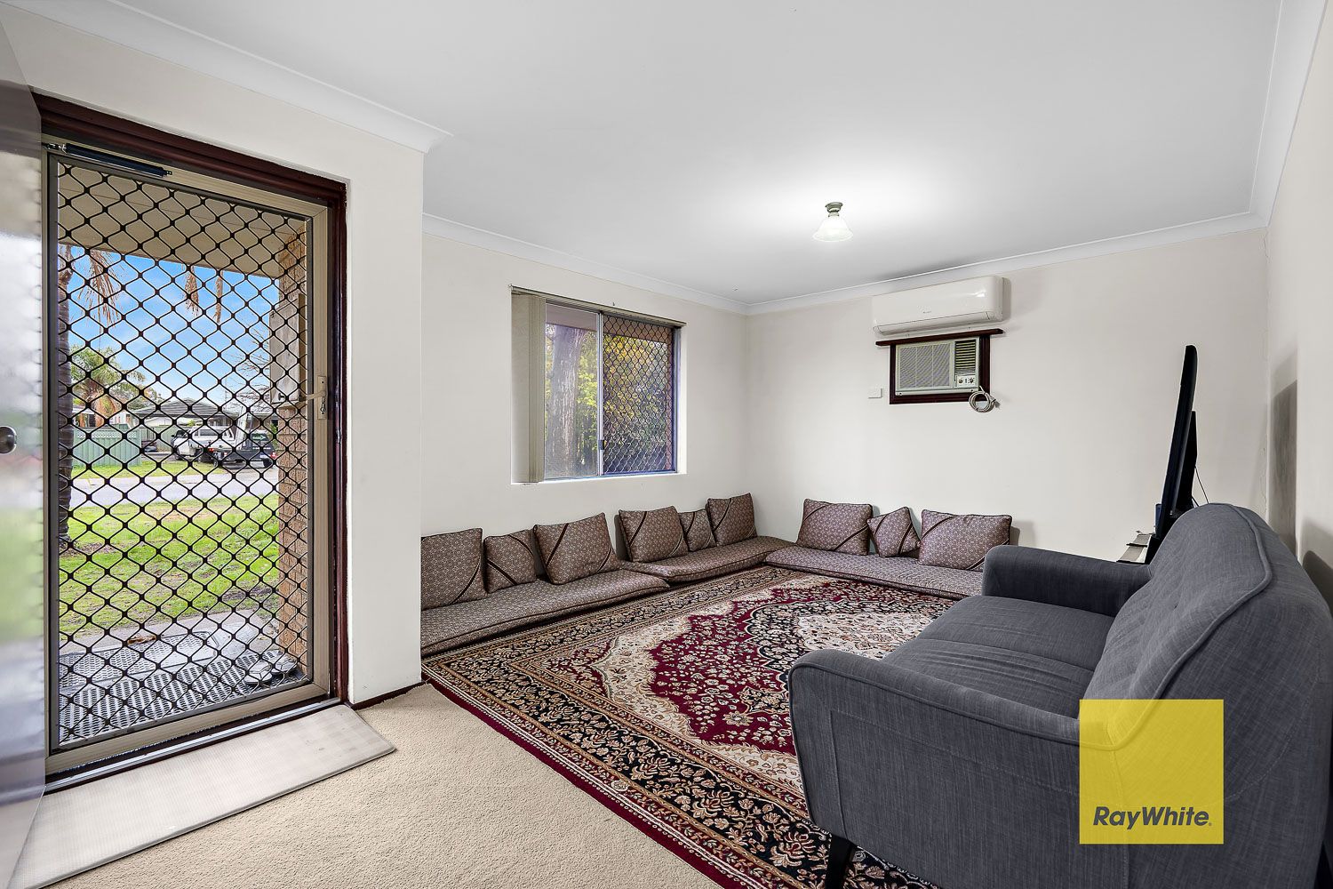 11 O'sullivan Drive, Camillo, WA 6111
