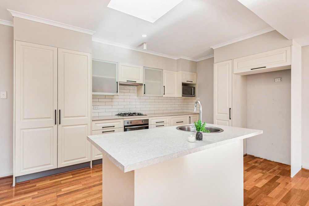 4 Lynn Drive, Ferntree Gully, VIC 3156