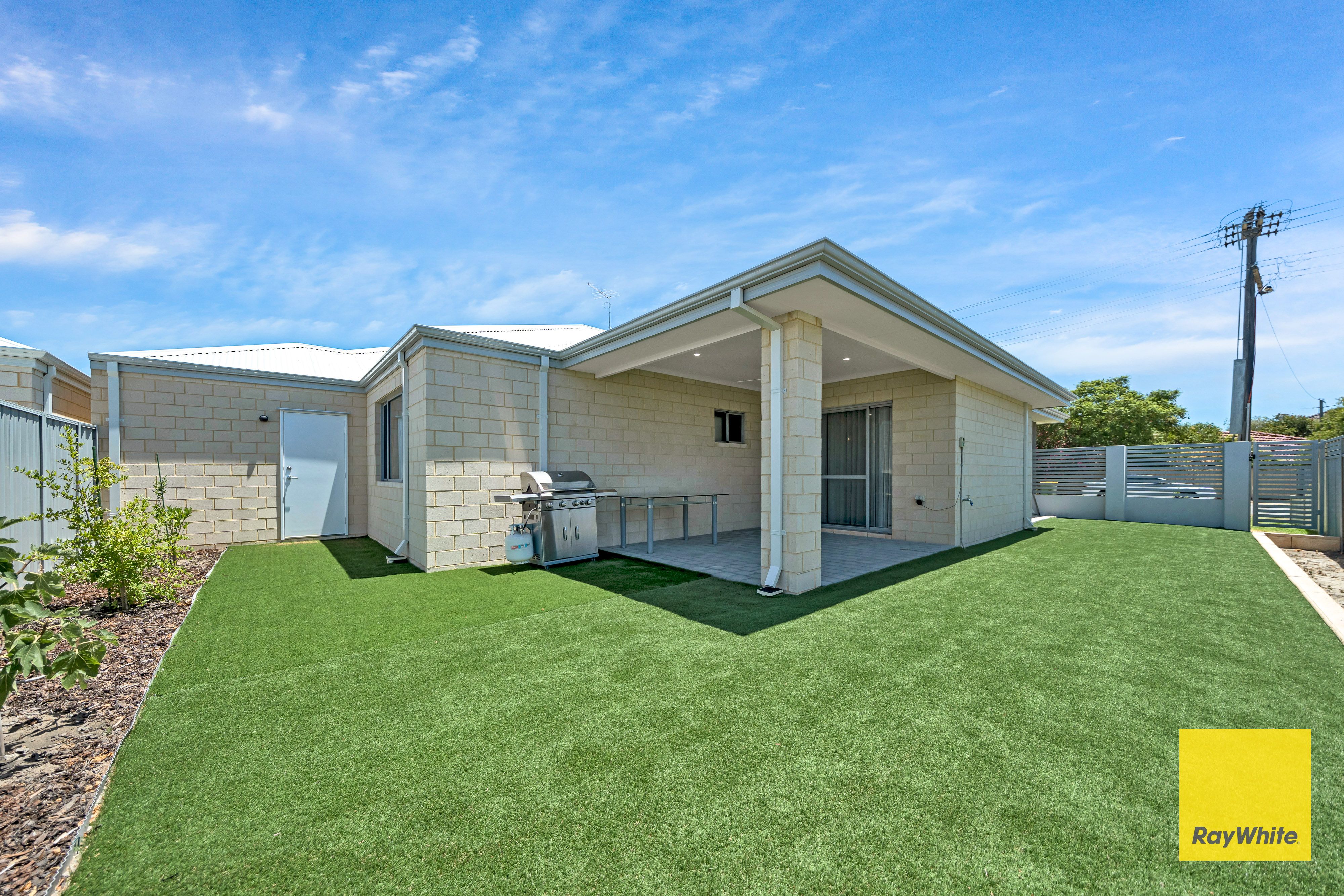 1/124 Roberts Road — photo 3 of 15