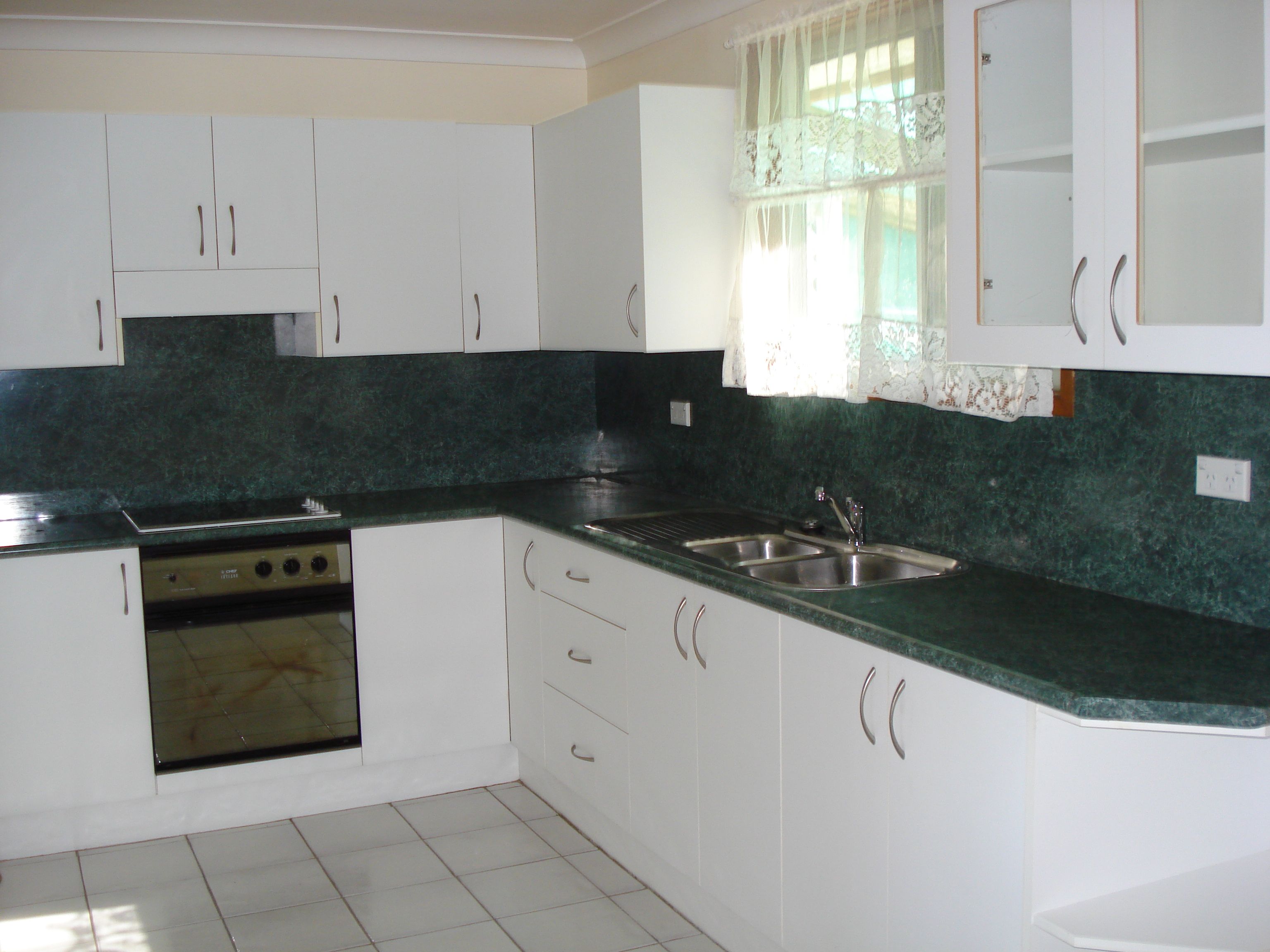 41 Sealand Road, Fishing Point, NSW 2283