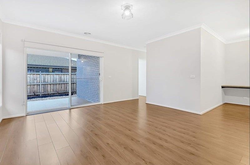 35 Moonlight Way, Mickleham, VIC 3064