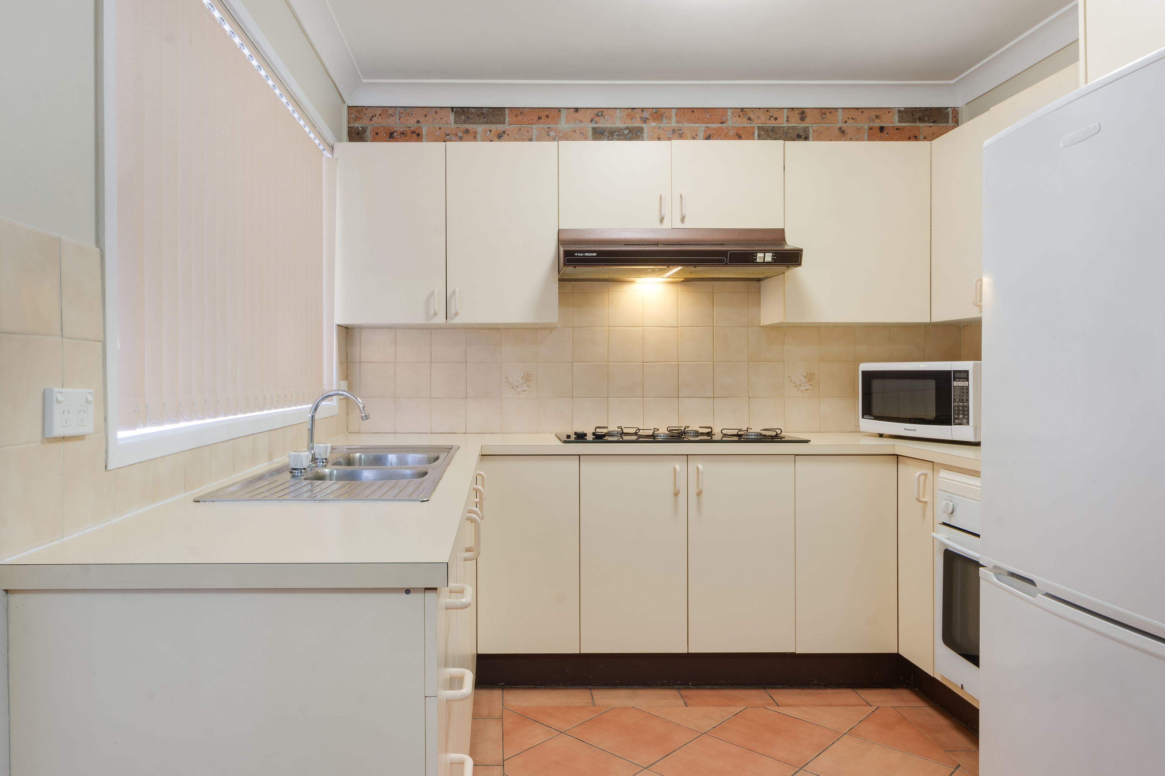 2/58 Chester Road, Ingleburn, NSW 2565