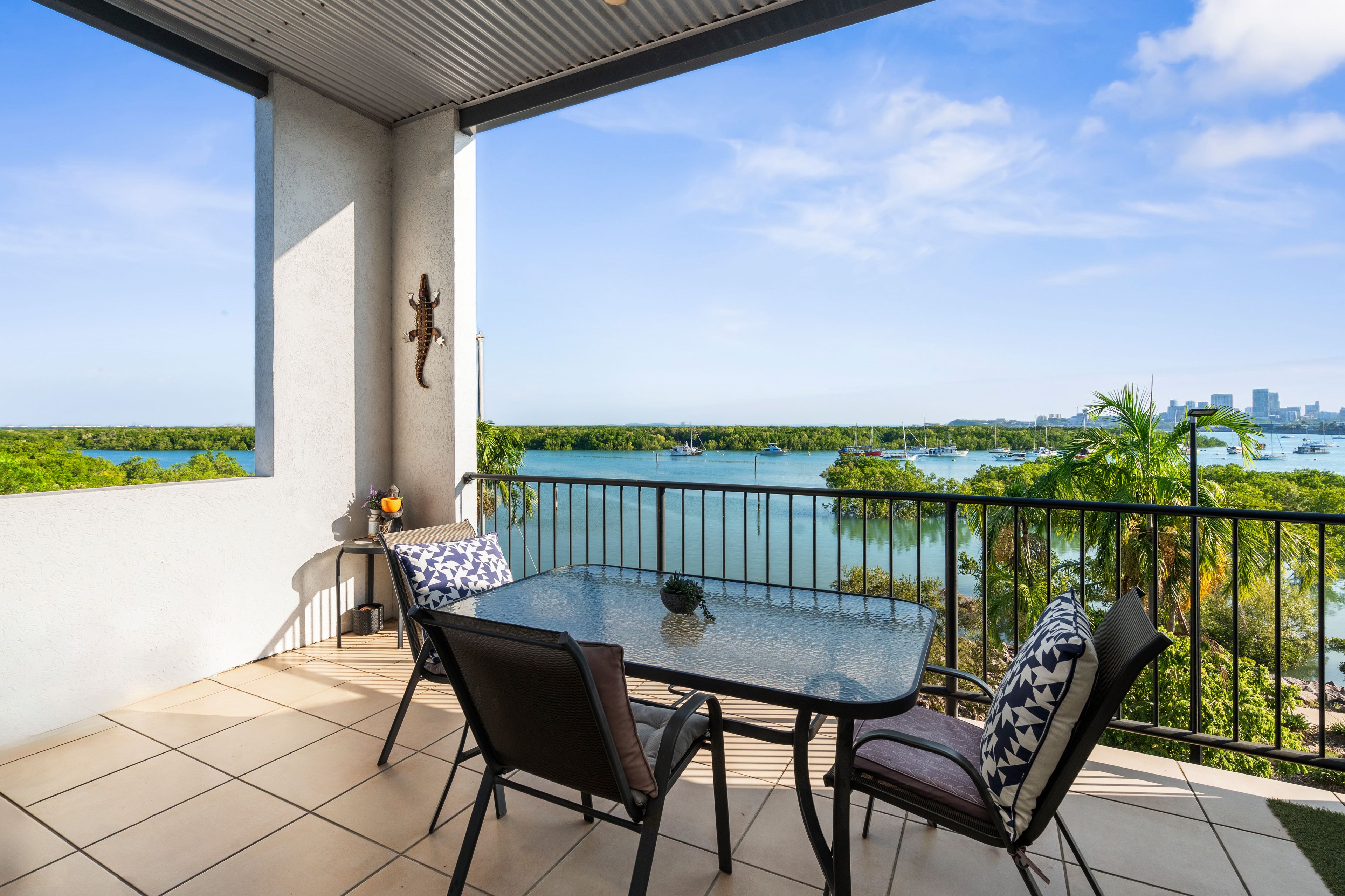 23/58 Bayview Boulevard — photo from Ray White Bayside