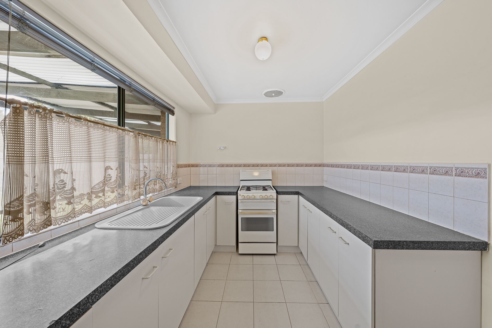 43 Jacinta Drive, Cranbourne West, VIC 3977