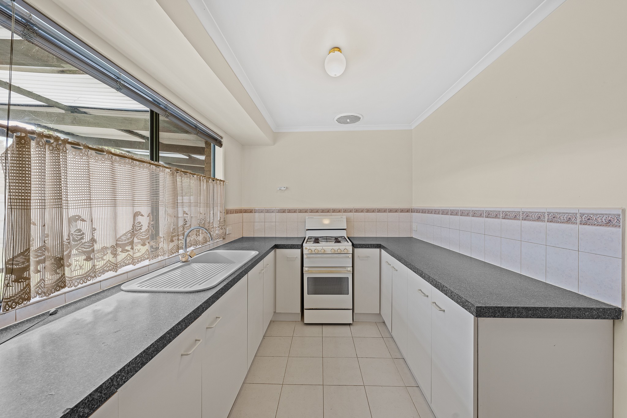 43 Jacinta Drive, Cranbourne West, VIC 3977