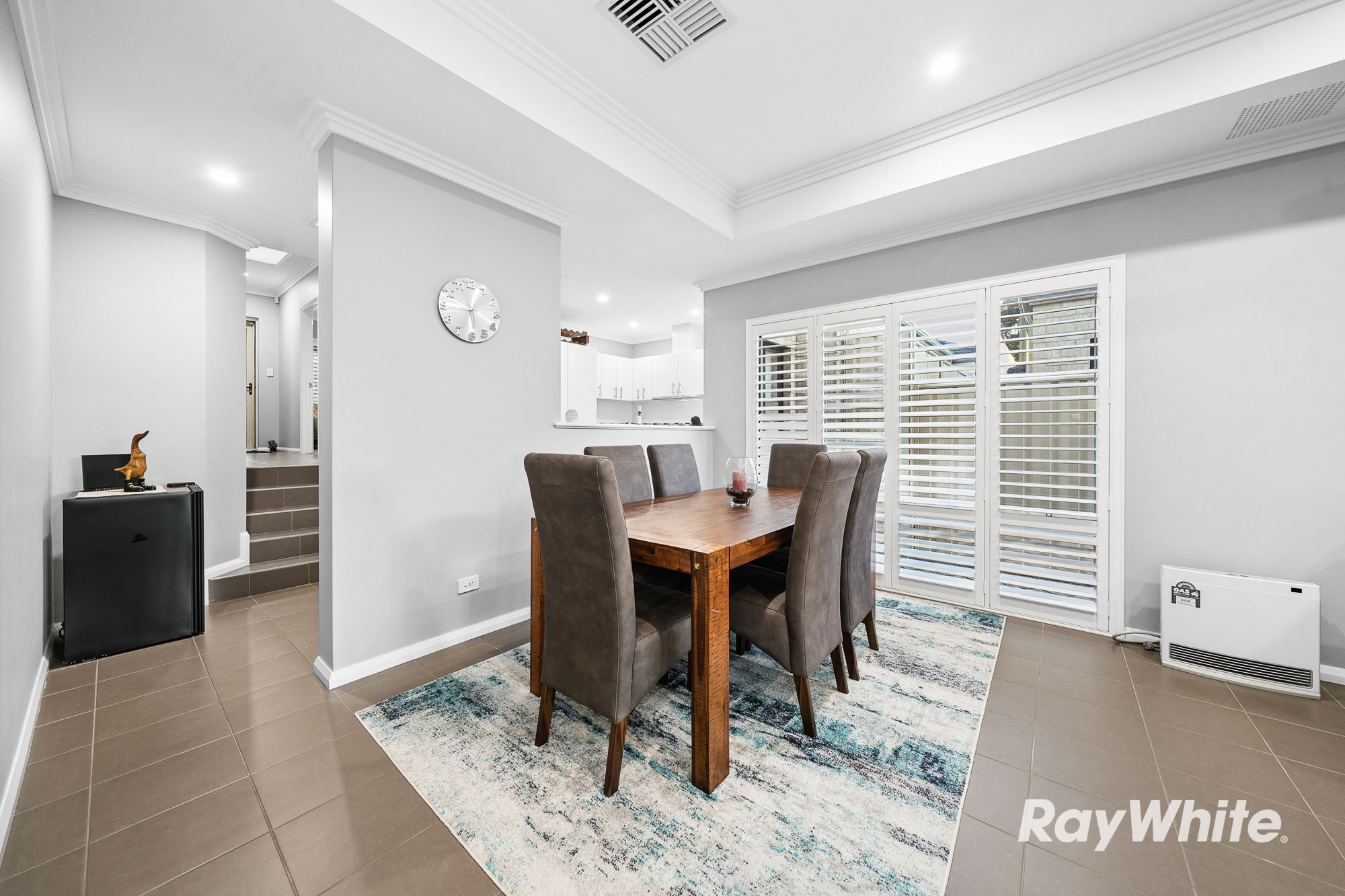 15 Finchley Crescent — photo 9 of 29