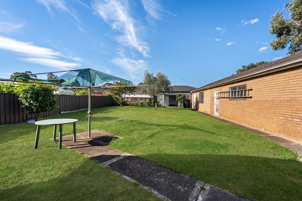 52 Glossop Street — photo 14 of 18