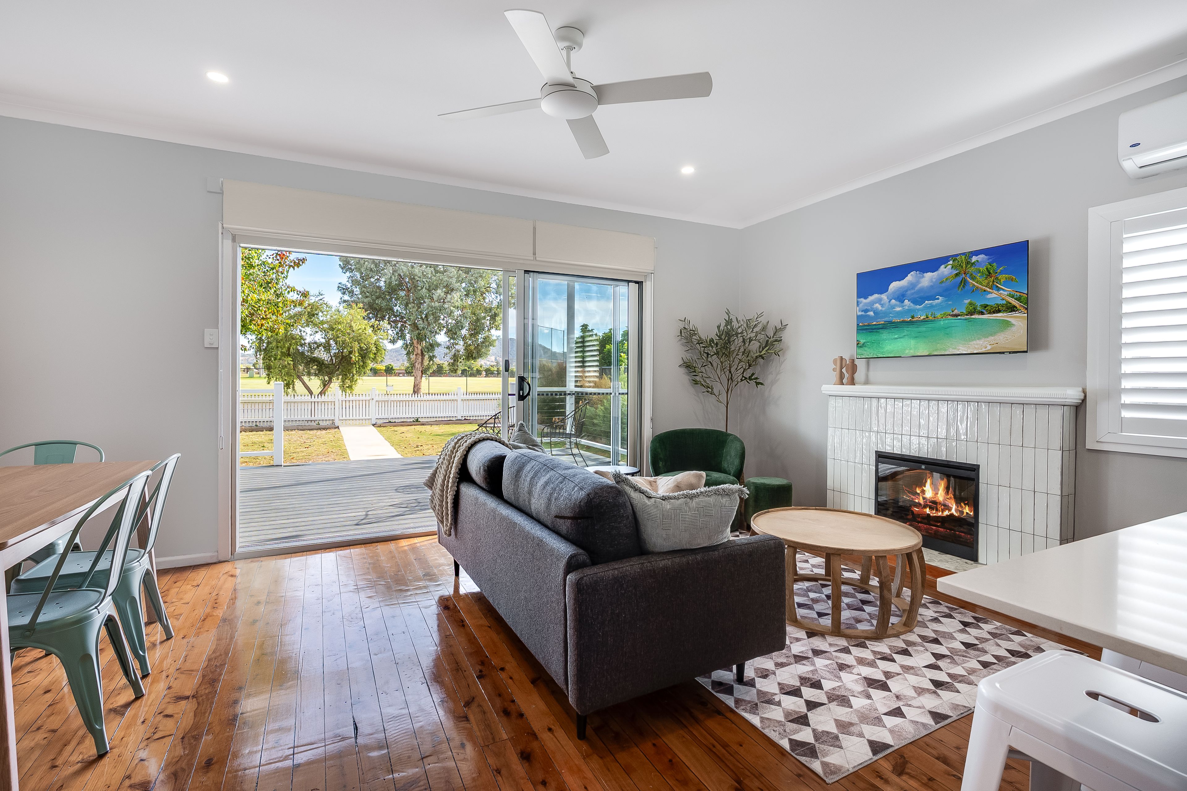 393 Nowland Avenue, Lavington, NSW 2641