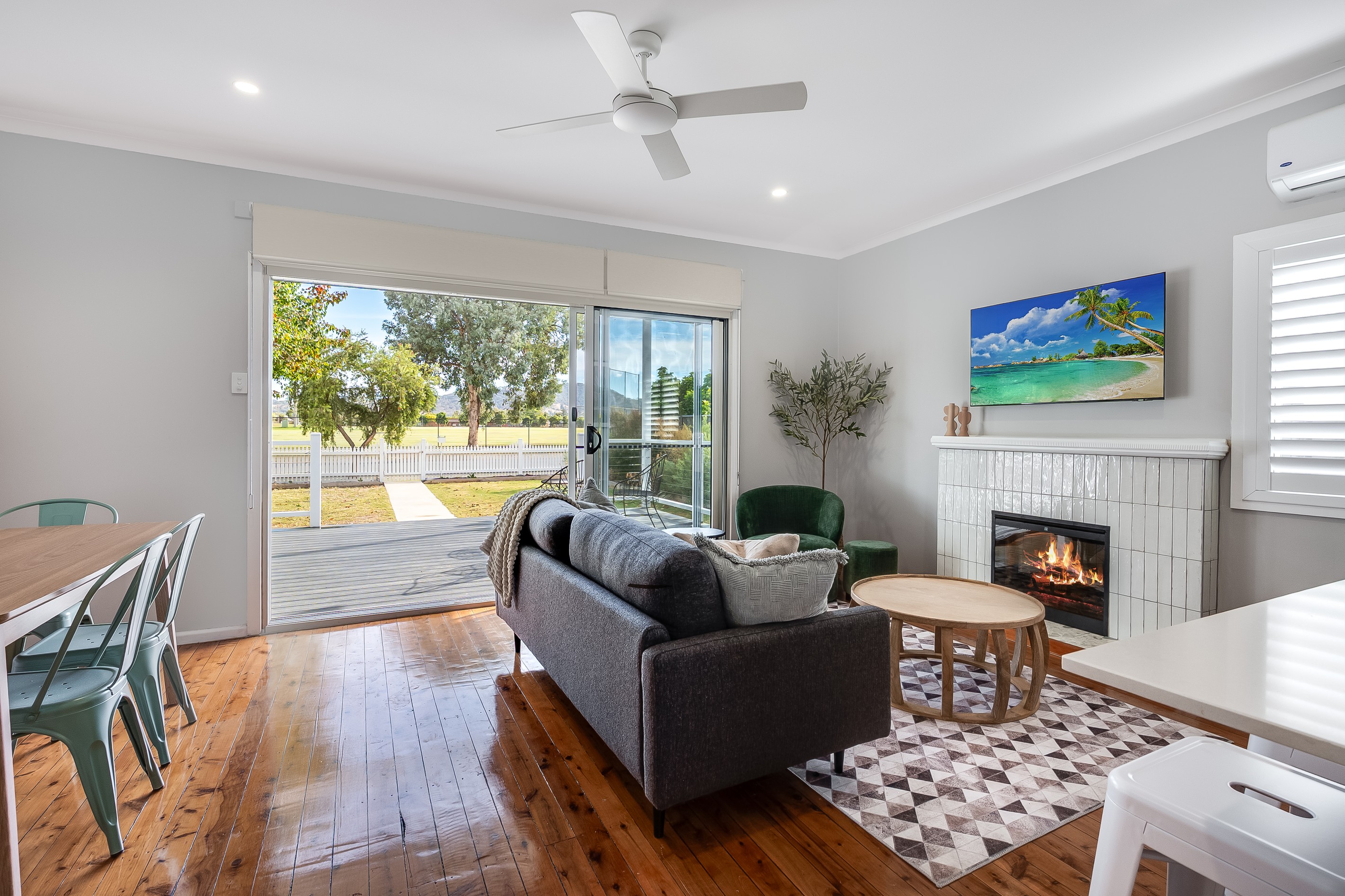 393 Nowland Avenue, Lavington, NSW 2641