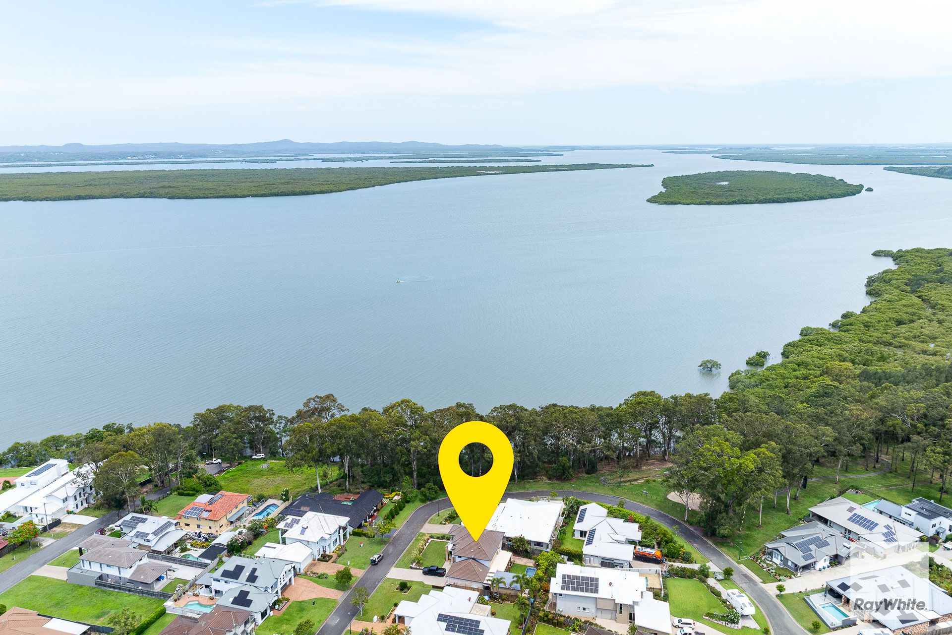 5 Sandy Cove Place, Redland Bay, QLD 4165