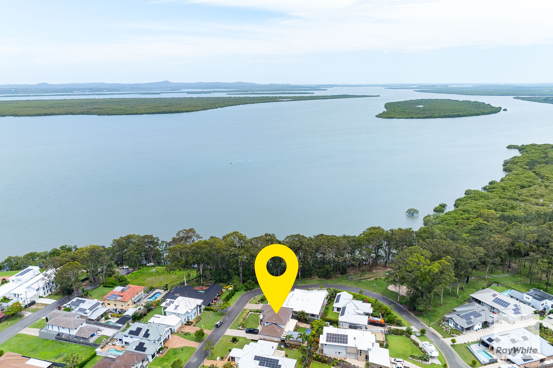 5 Sandy Cove Place, Redland Bay, QLD 4165