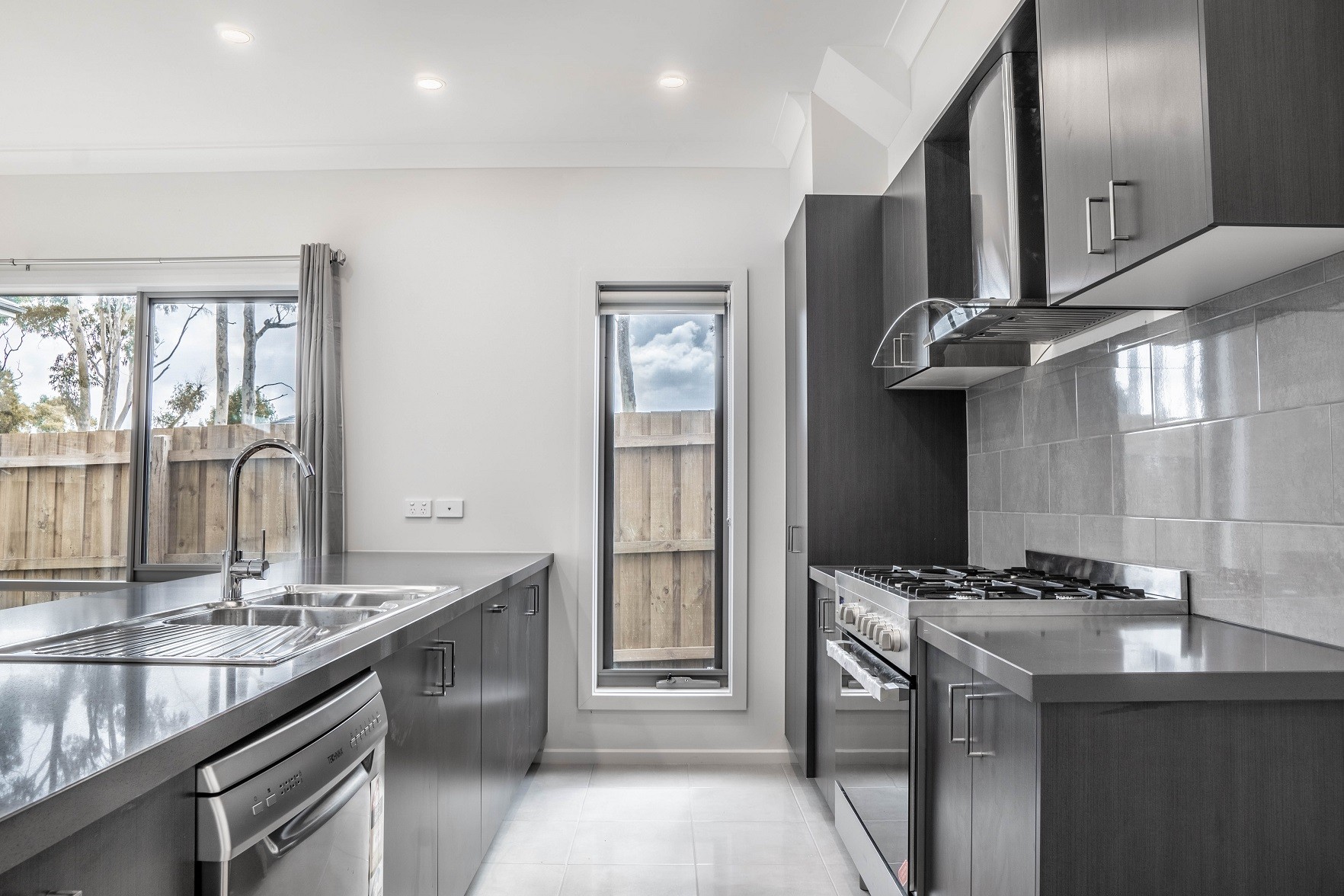 24A Biscay Grove, Lyndhurst, VIC 3975