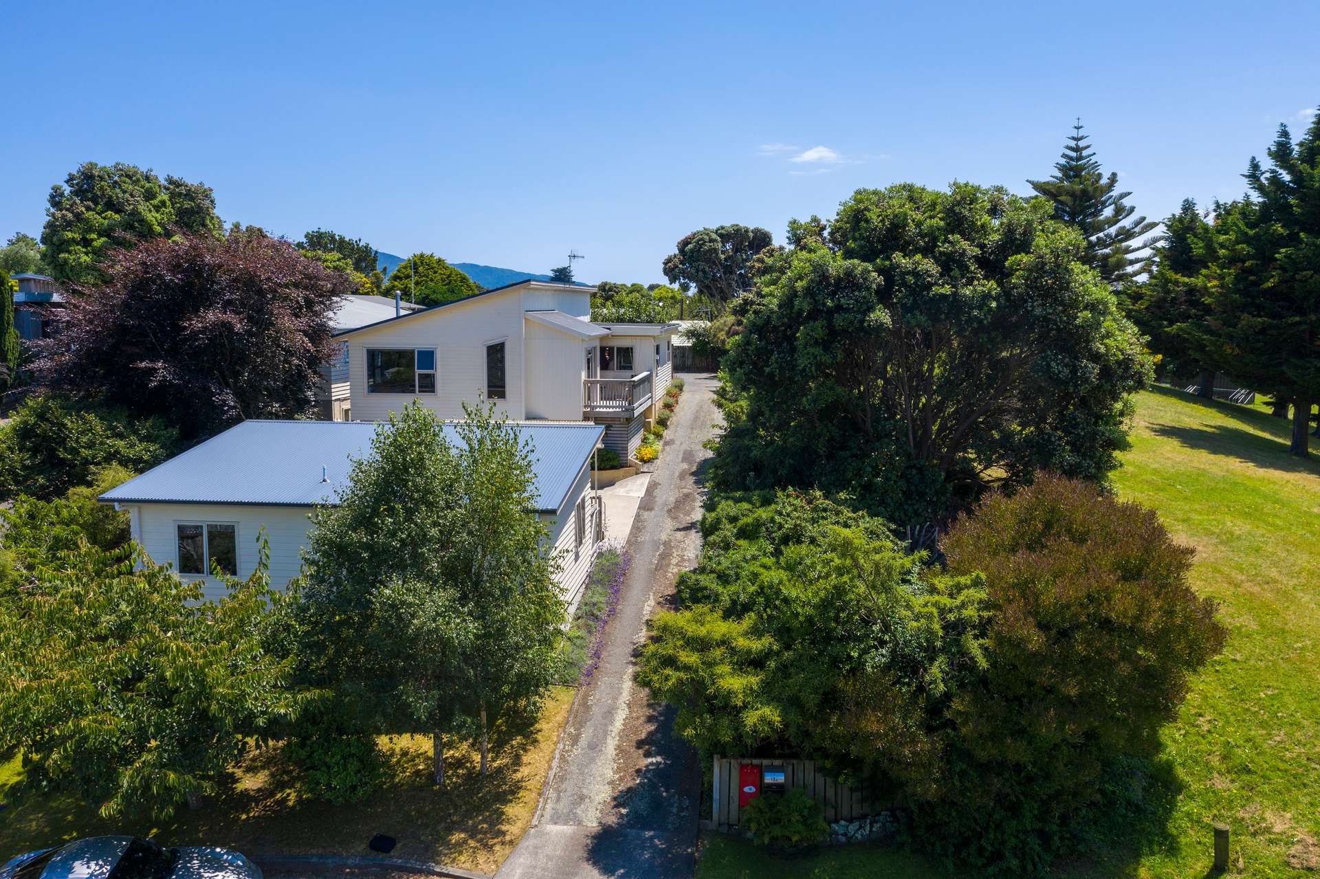 15 Kowhai Grove photo 4