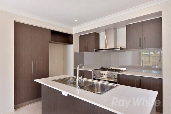 33 Kathryn Road, Knoxfield, VIC 3180