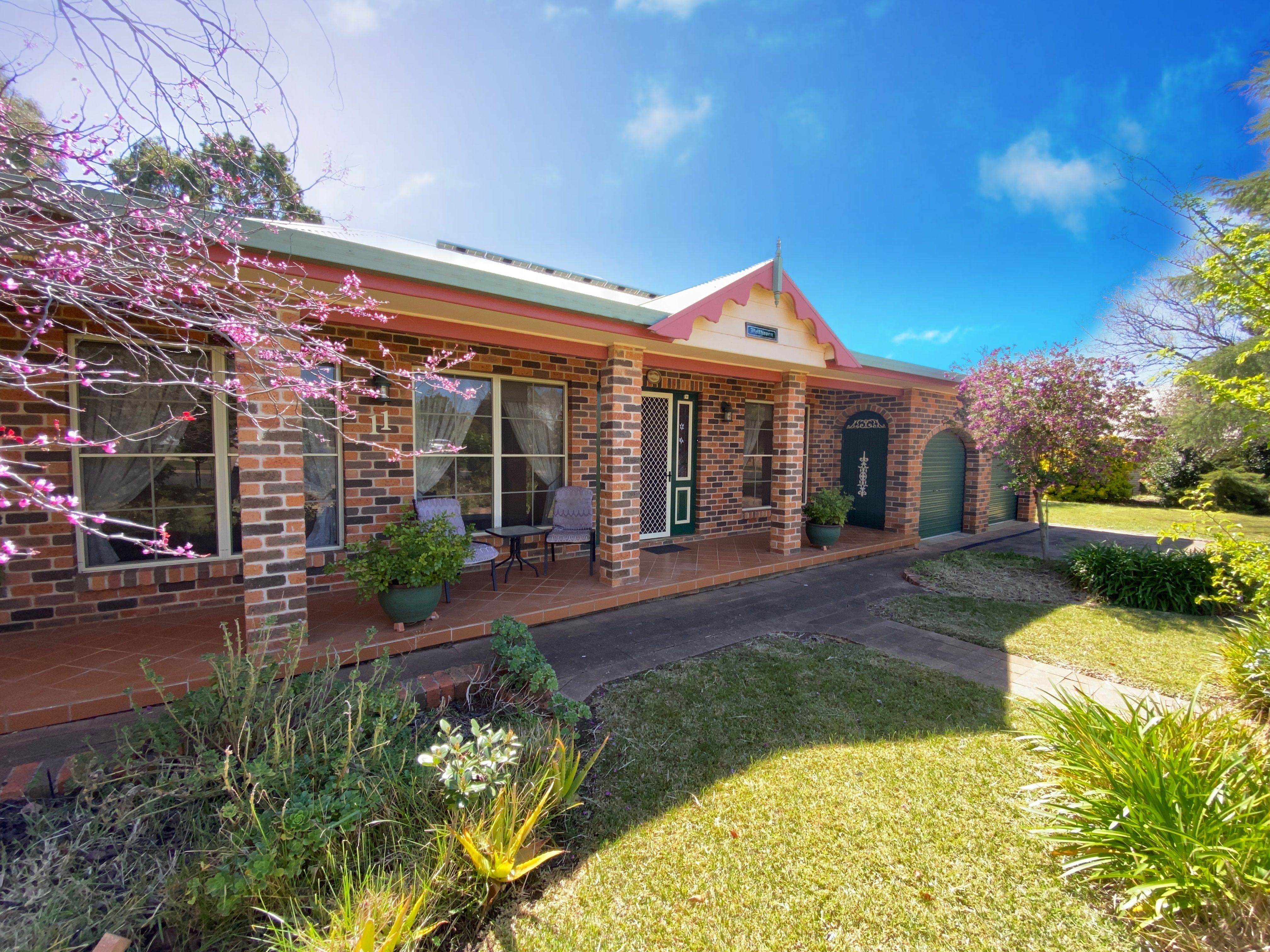 11 Alder Street, Forbes NSW 2871