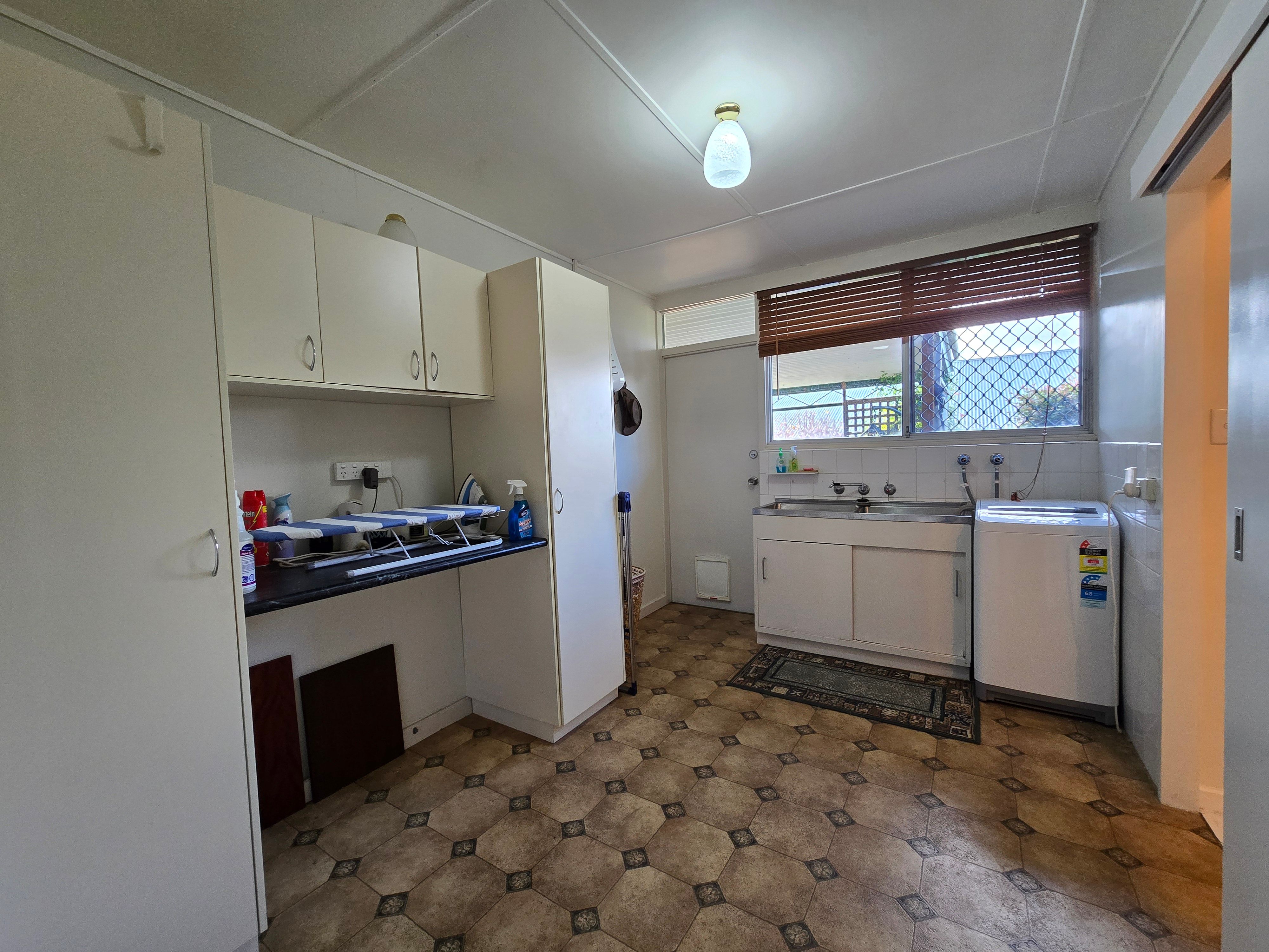 27 Langton Road — photo 11 of 15