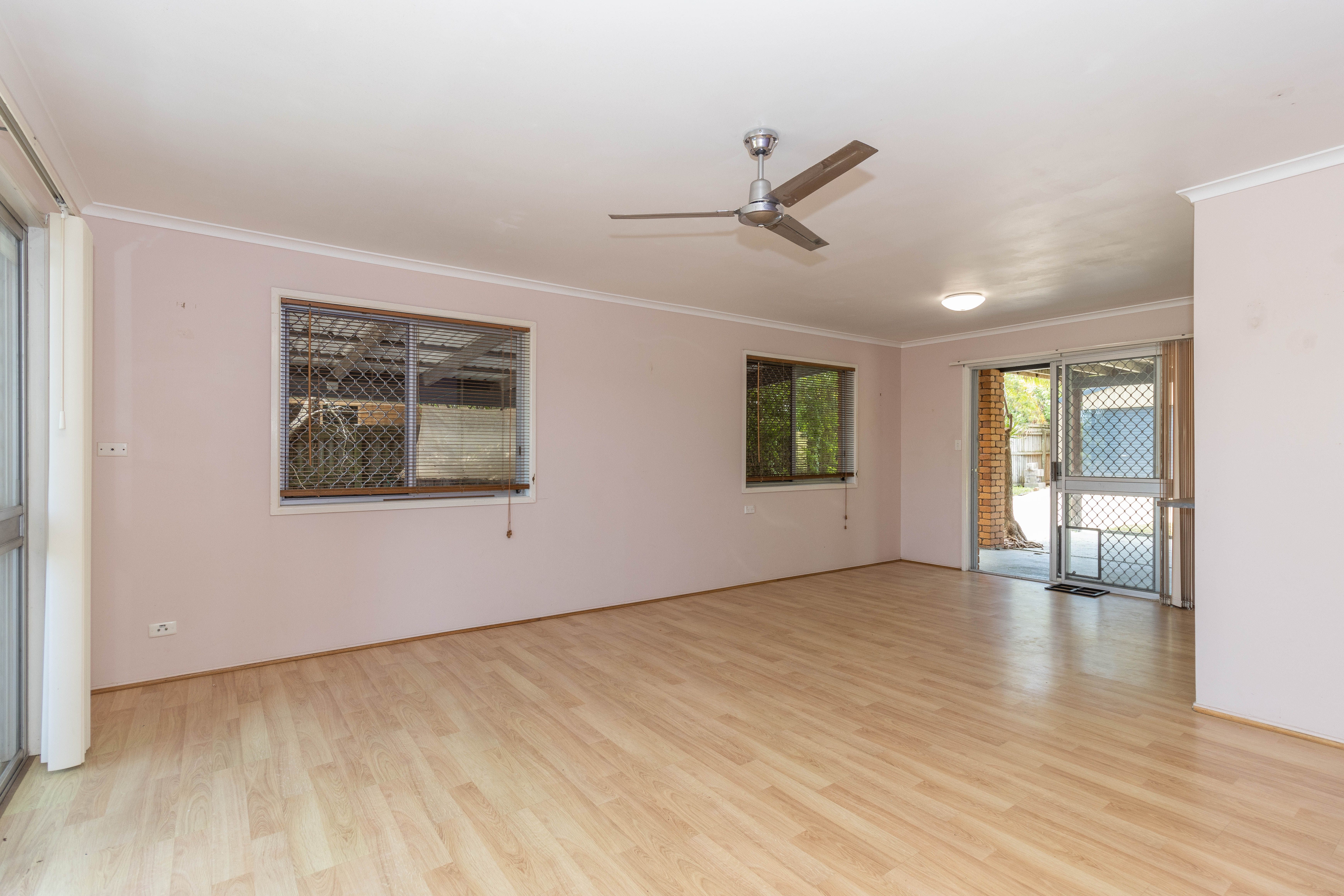 6 Paradise Street, Point Vernon, QLD 4655