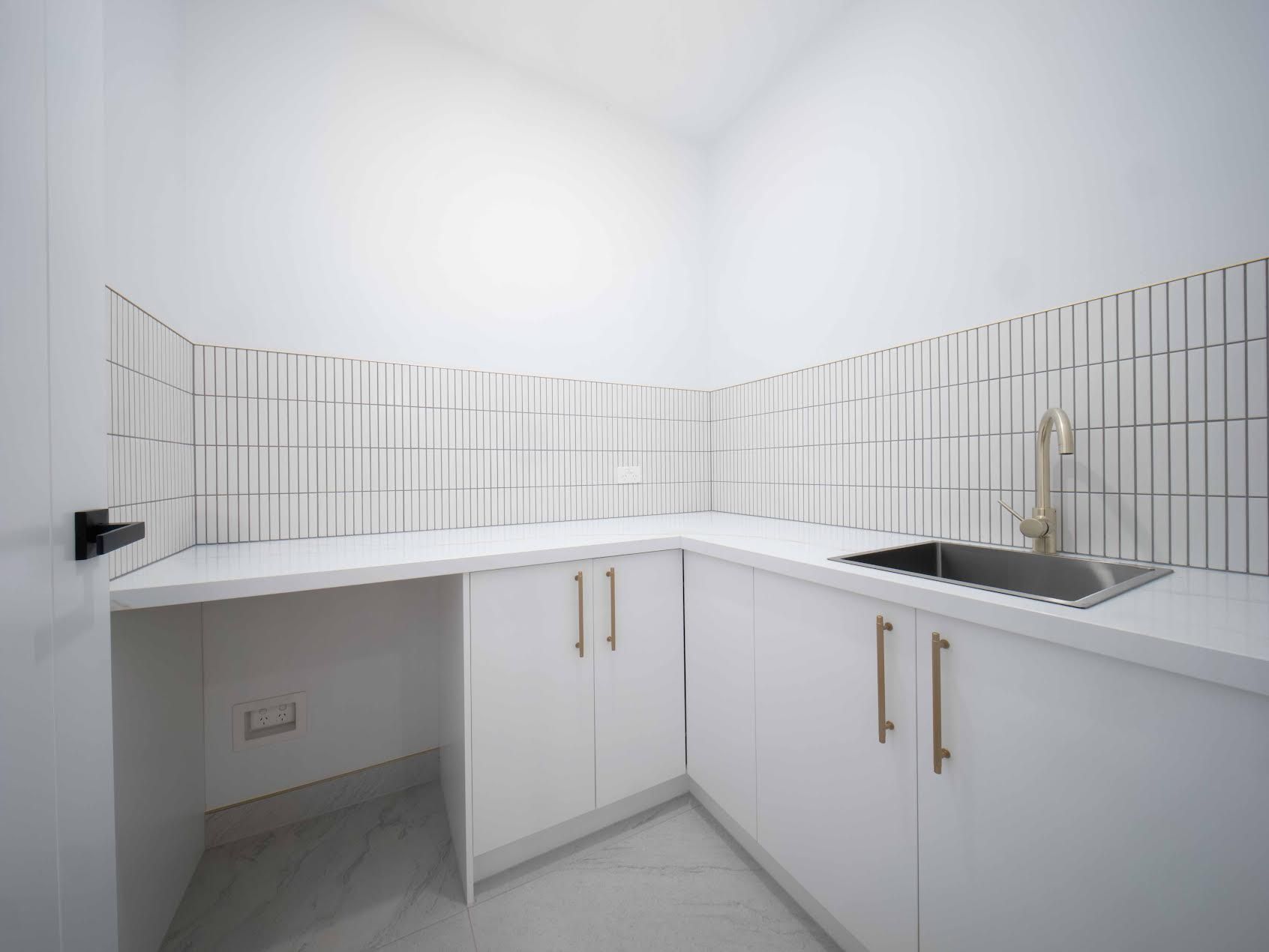 10 Swilk Crescent — photo 9 of 11