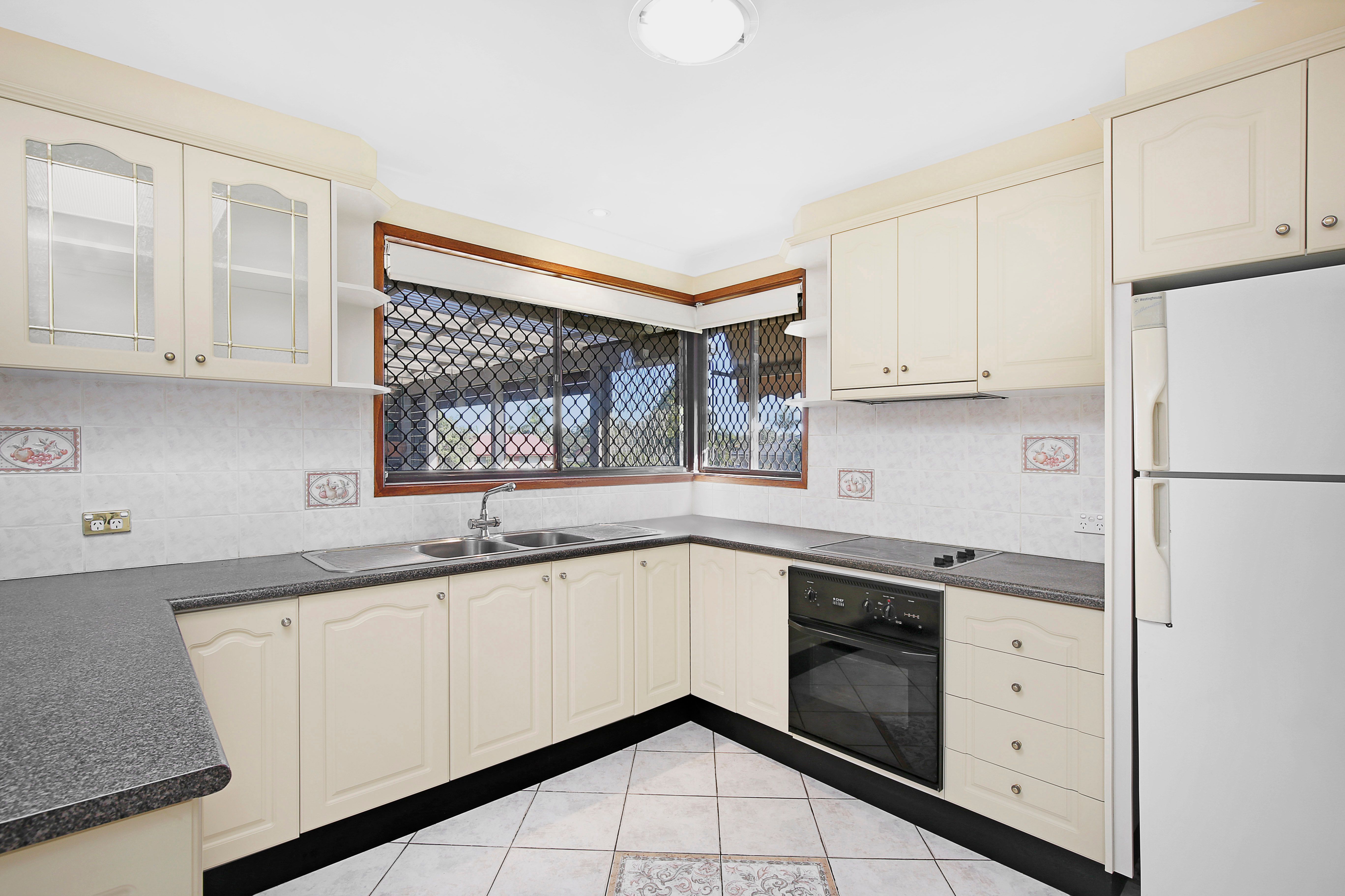 3 Malory Close, Wetherill Park, NSW 2164