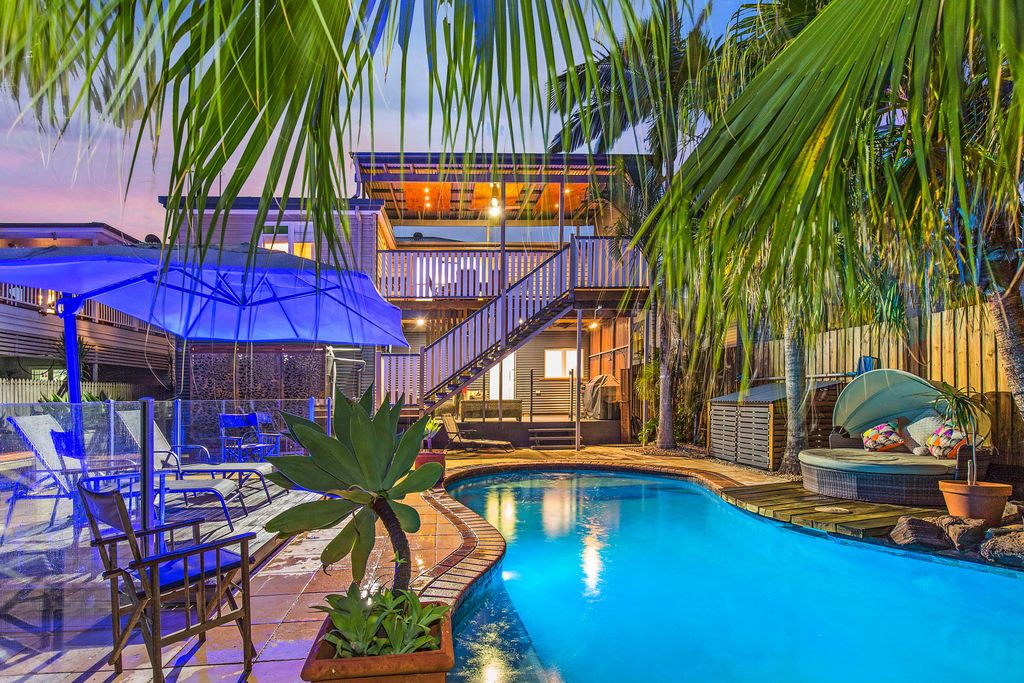 23 Bardsley Avenue, Greenslopes, QLD 4120