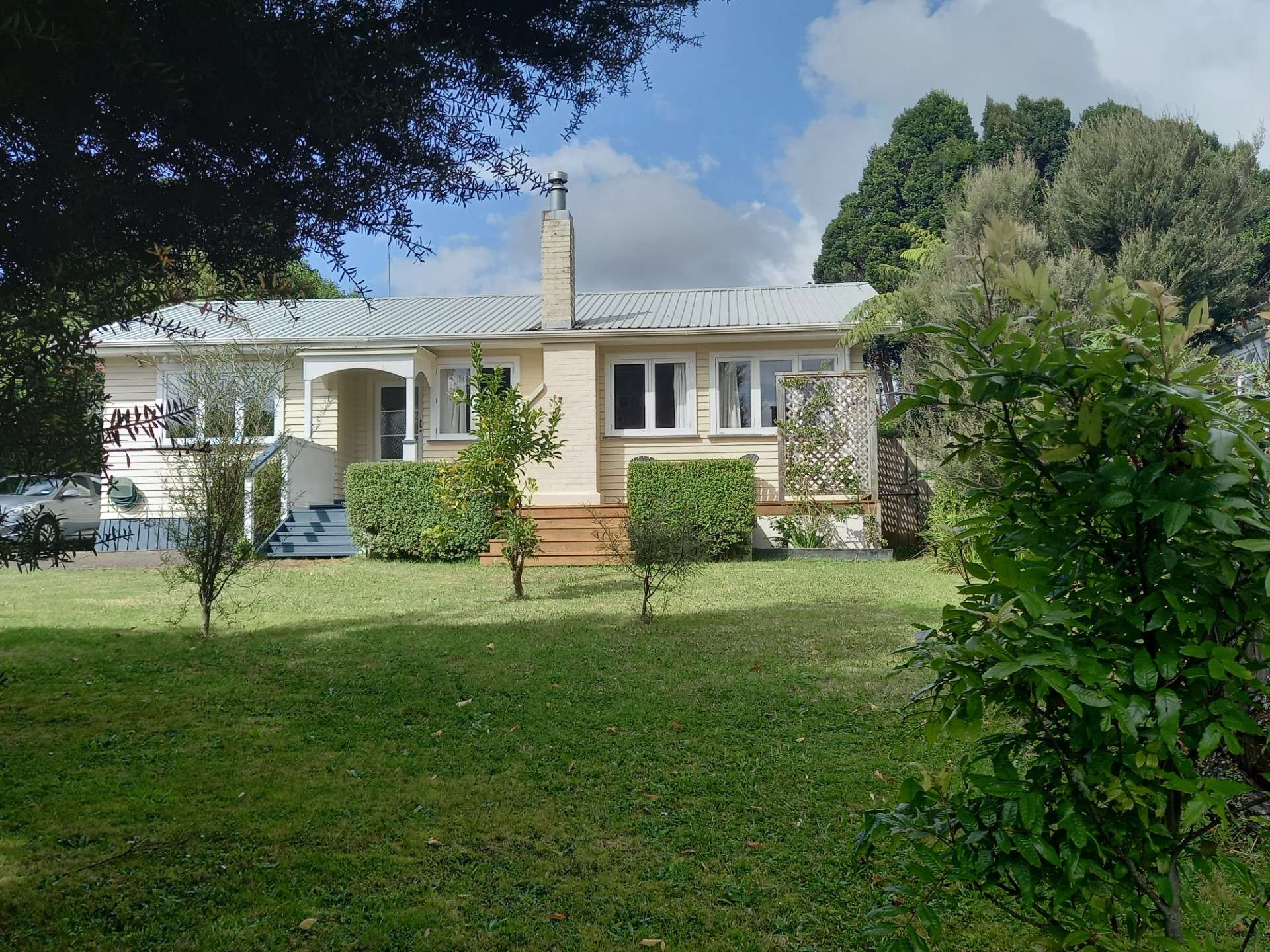 33 Hillcrest Road photo 0
