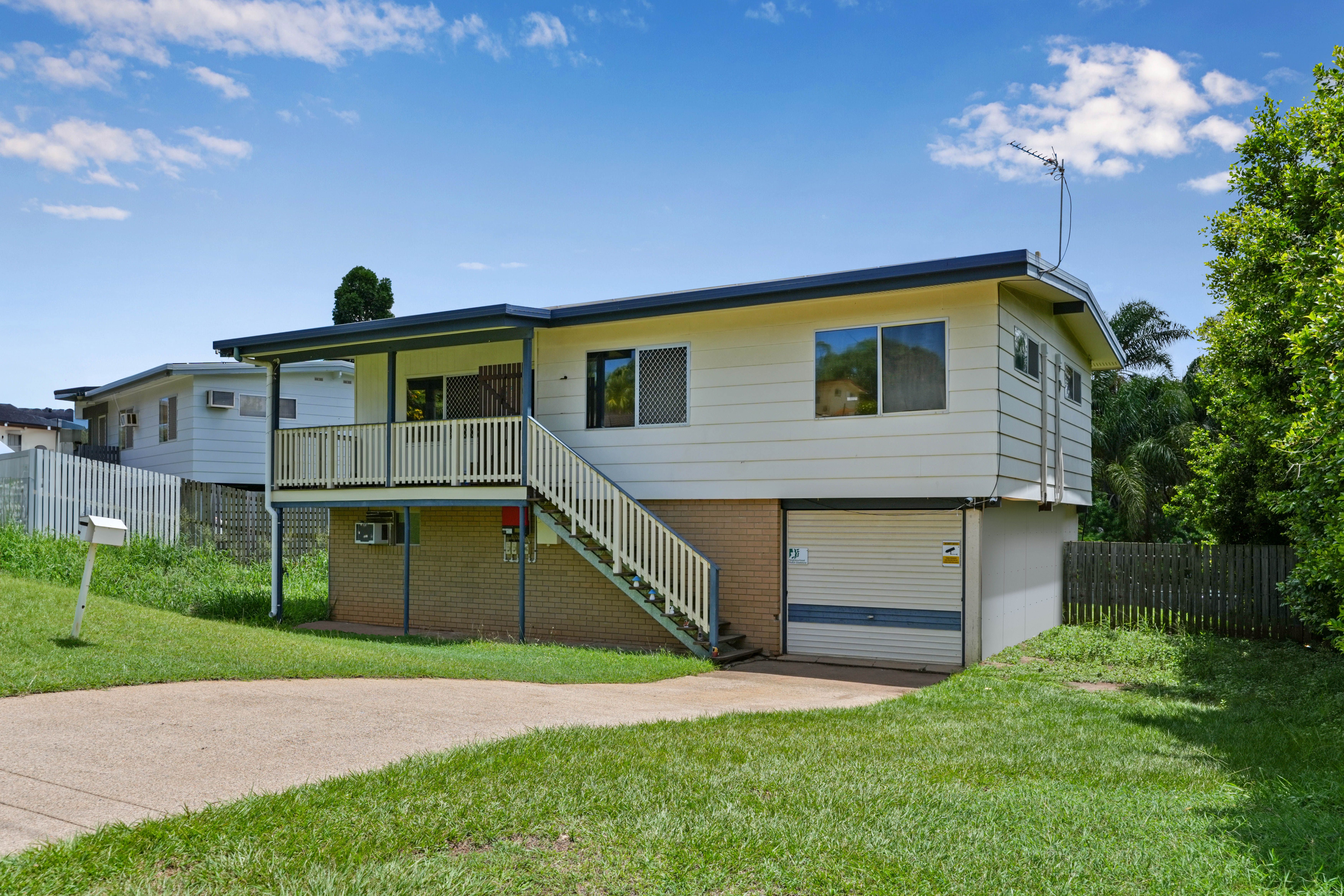 15 Bauhinia Street, Kin Kora QLD 4680