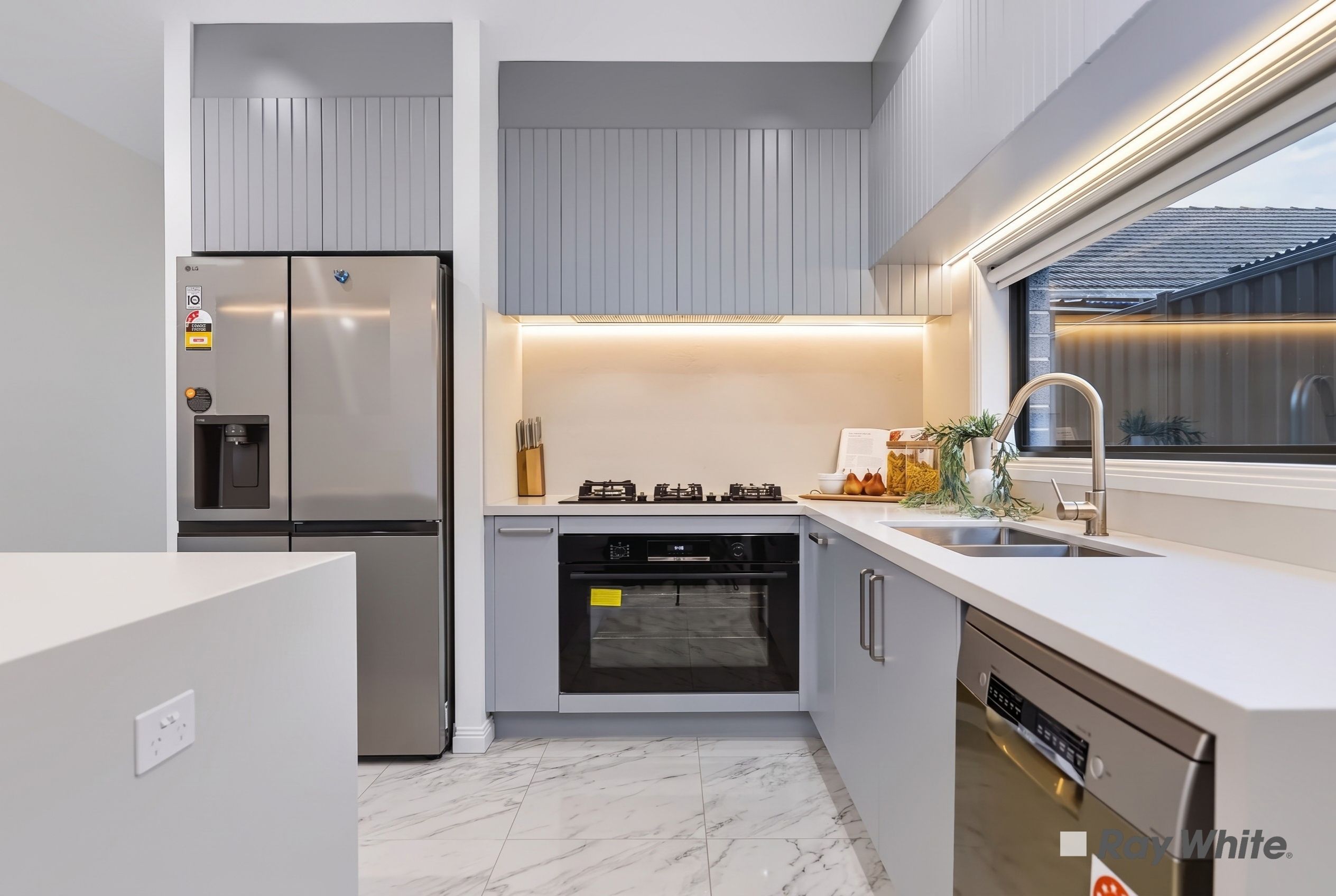 8 Mclean Crescent — photo 6 of 30